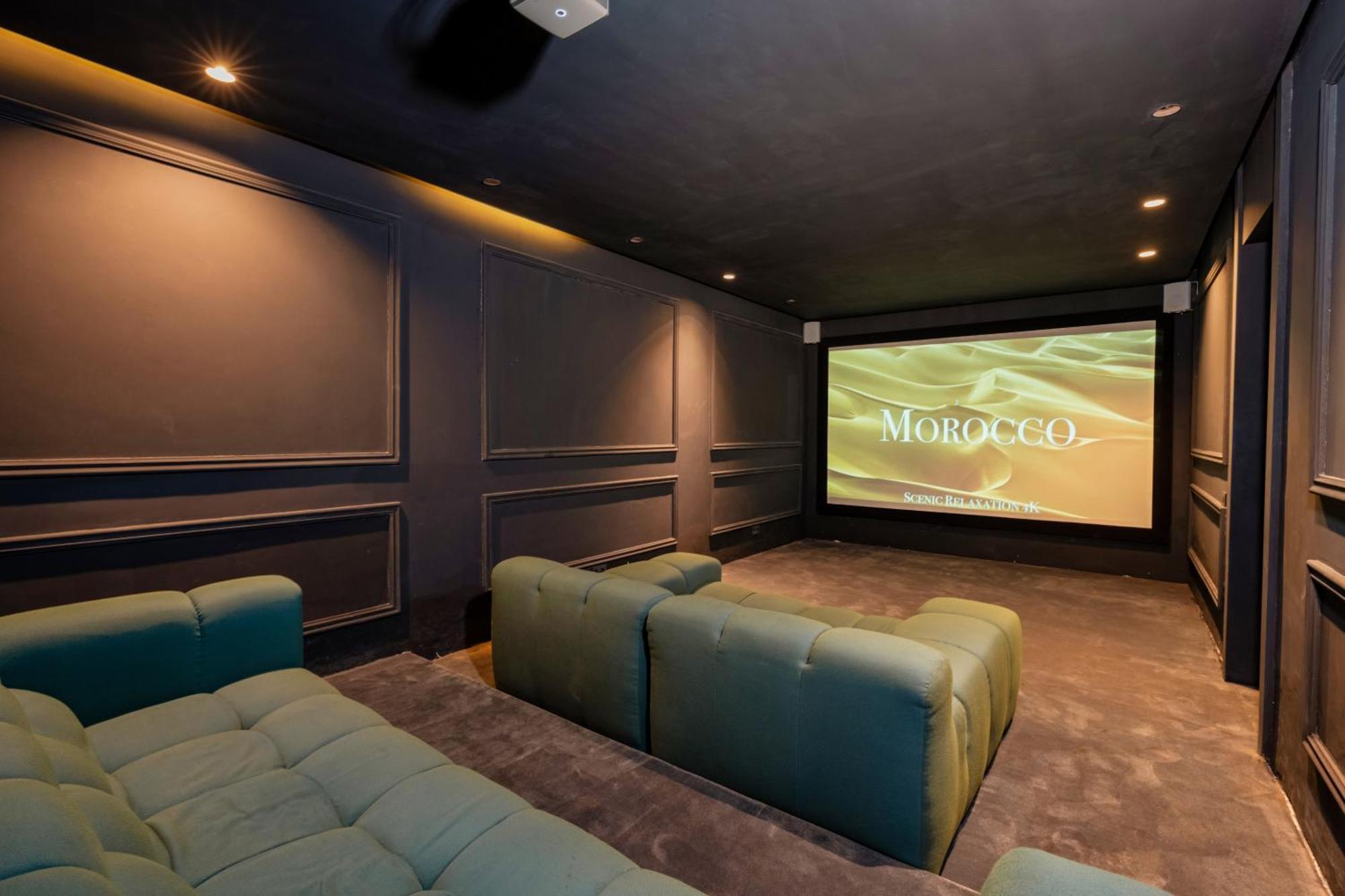 Luxury Front Golf-pool Villa