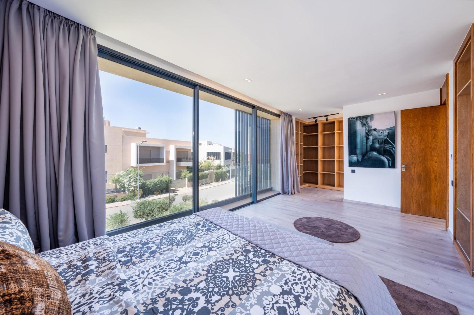 Luxury Front Golf-pool