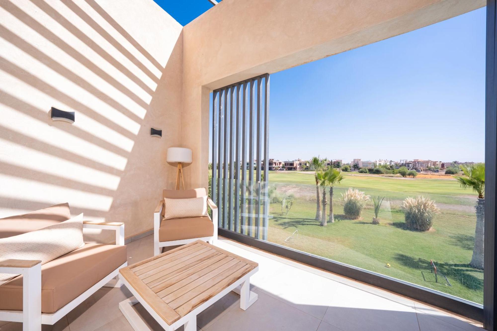 Luxury Front Golf-pool *