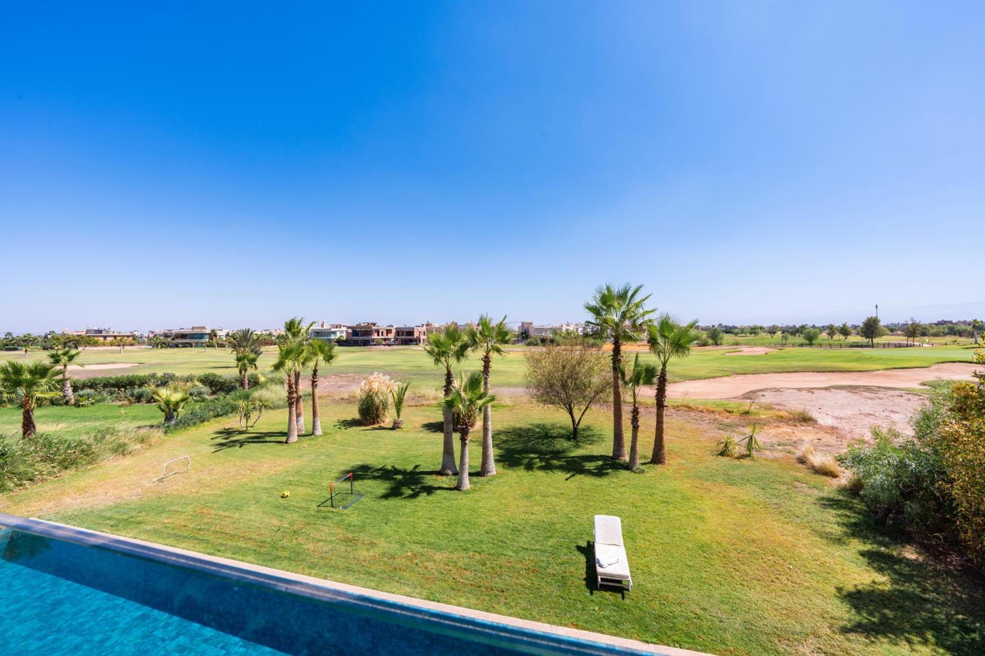 Villa Luxury Front Golf-pool *