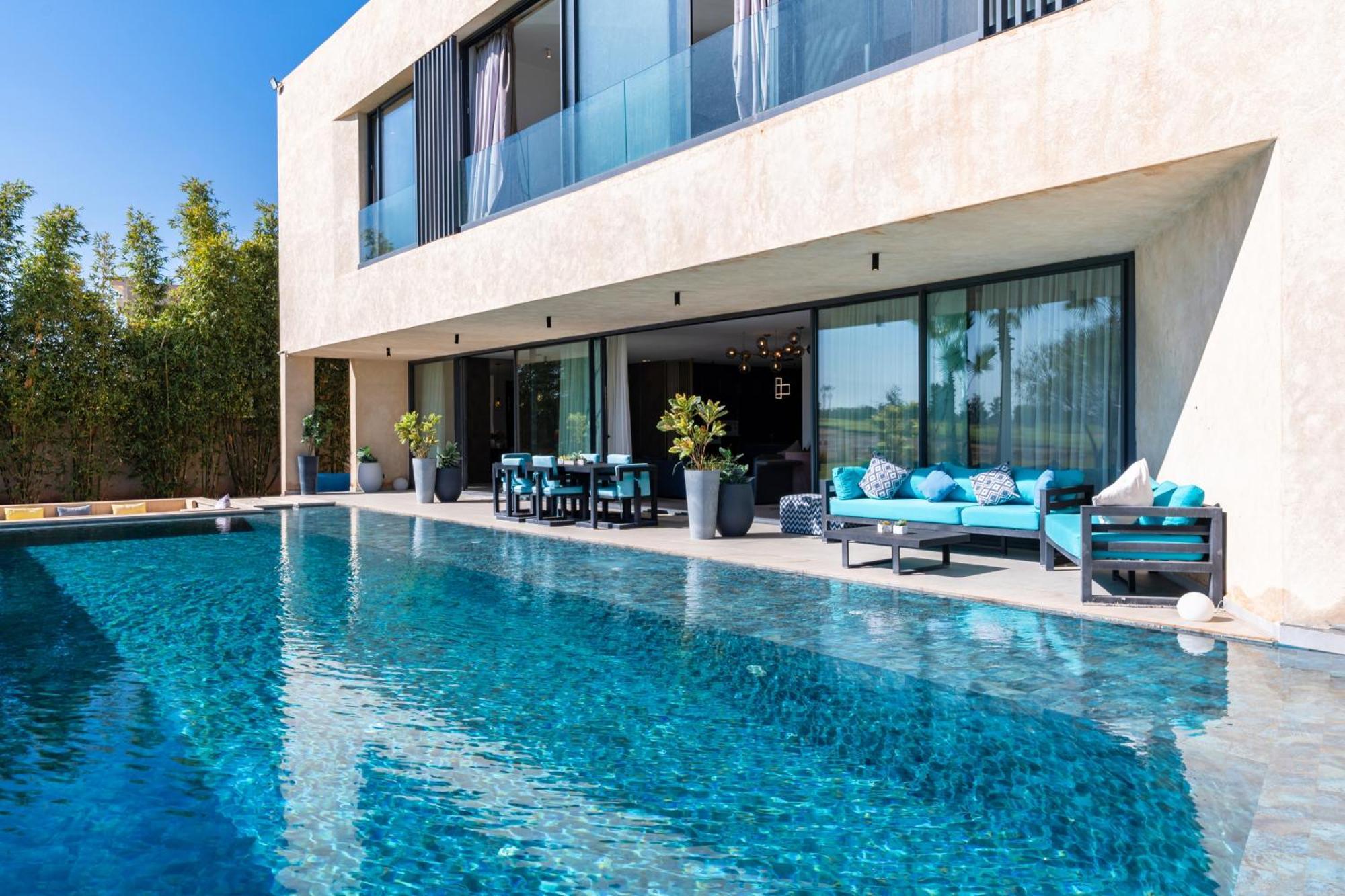 Villa Luxury Front Golf-pool *