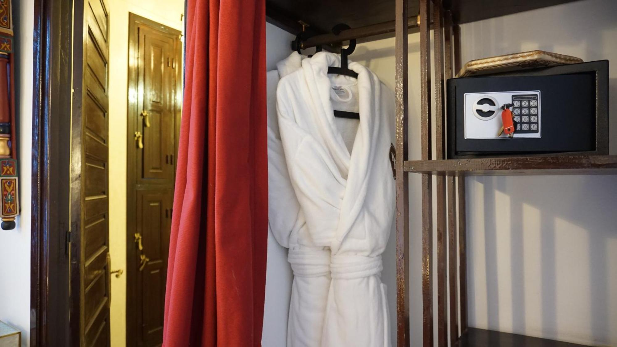 Kale Polis Hotel 4*