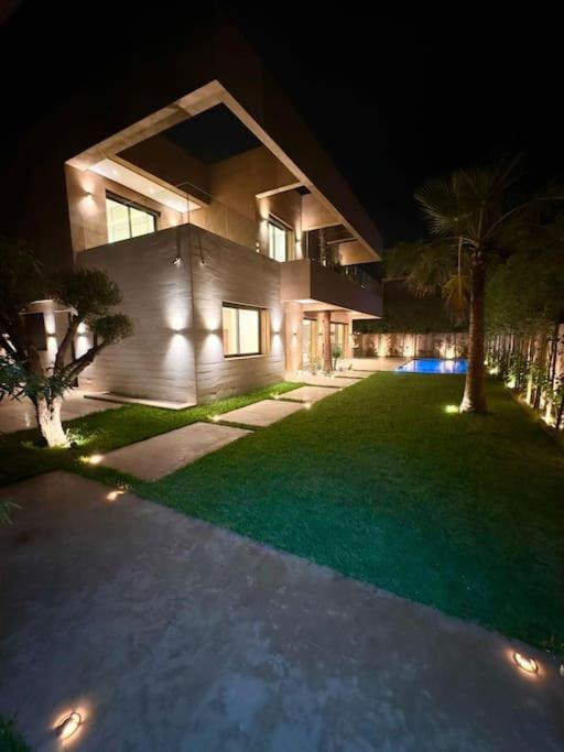 Villa Sublime Avec Ascenseur Piscine Chauffee Marrakesh