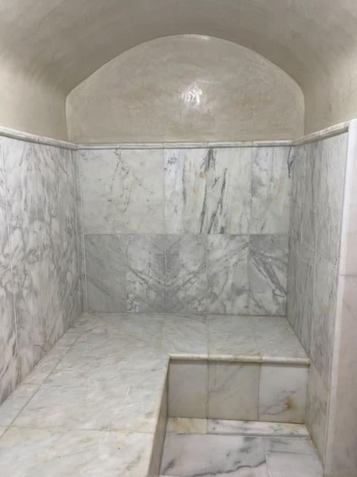 Villa Sublime Avec Ascenseur Piscine Chauffee *