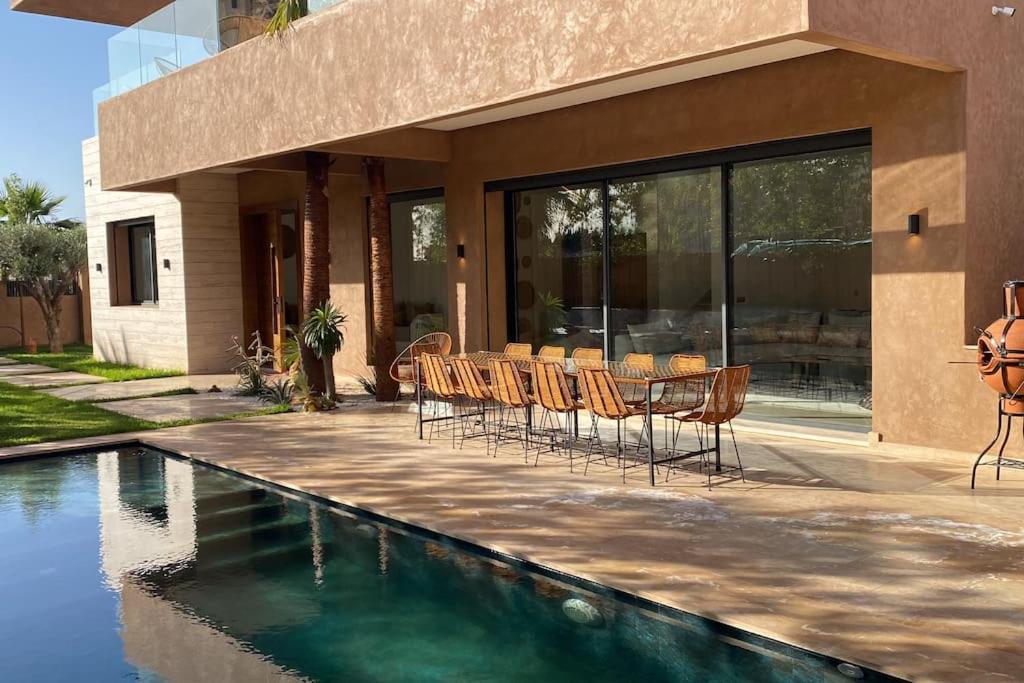 Villa Sublime Avec Ascenseur Piscine Chauffee