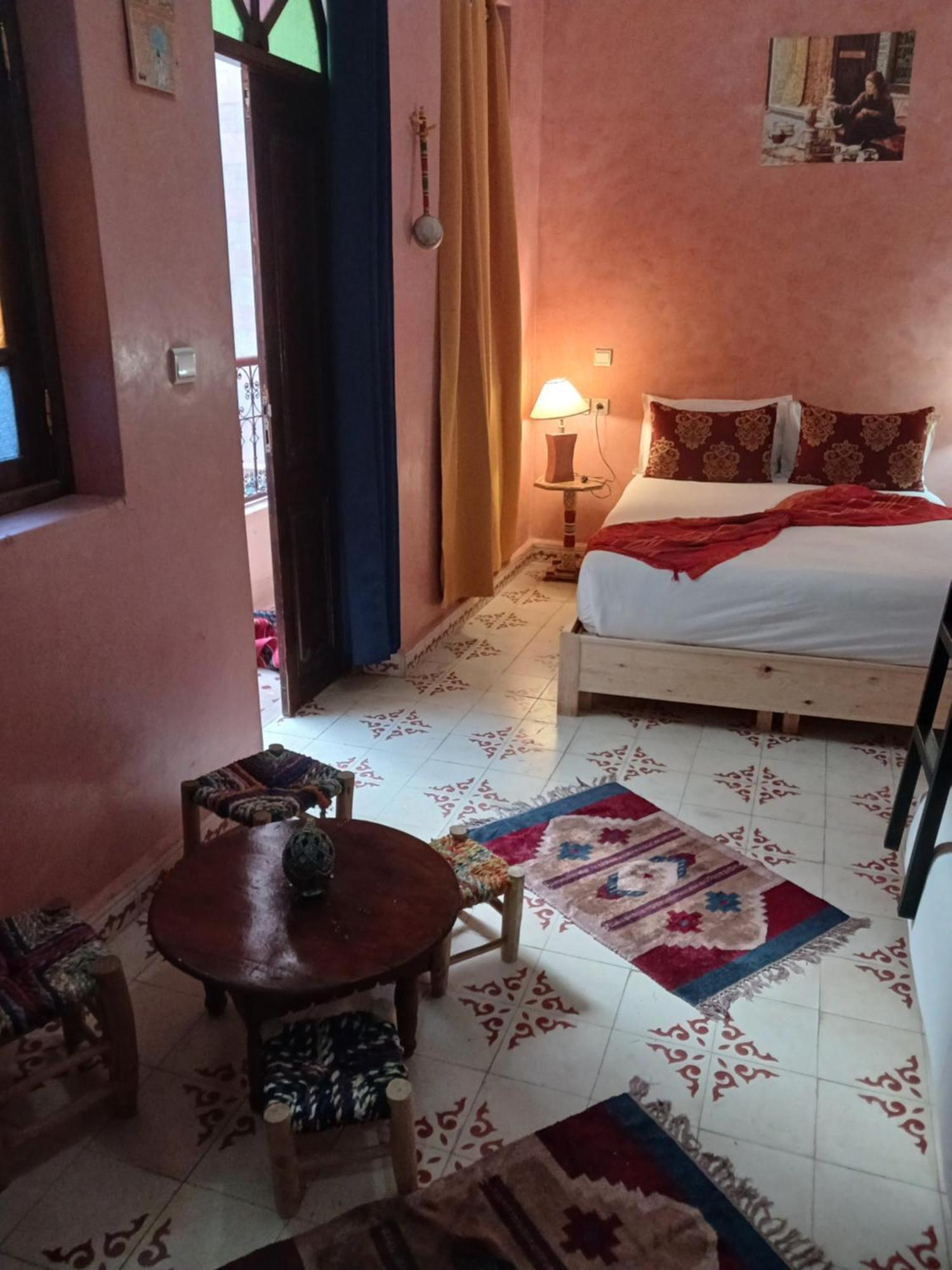 Dantella Riad 3*
