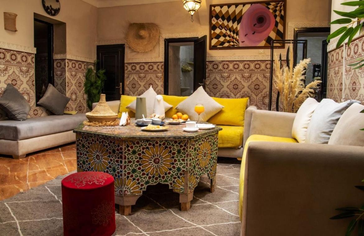 Riad Msholidays - Privatisé Jusqu'à 8 Personnes - Jacuzzi Marrakesh