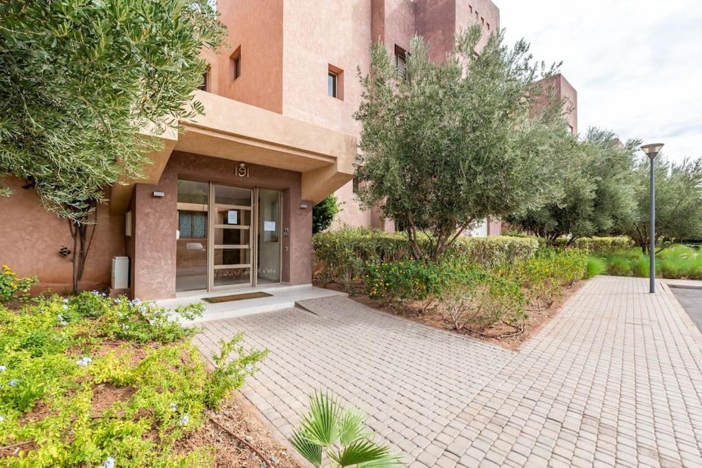Stunning Prestigia Escape Poolside Views * Marrakesh