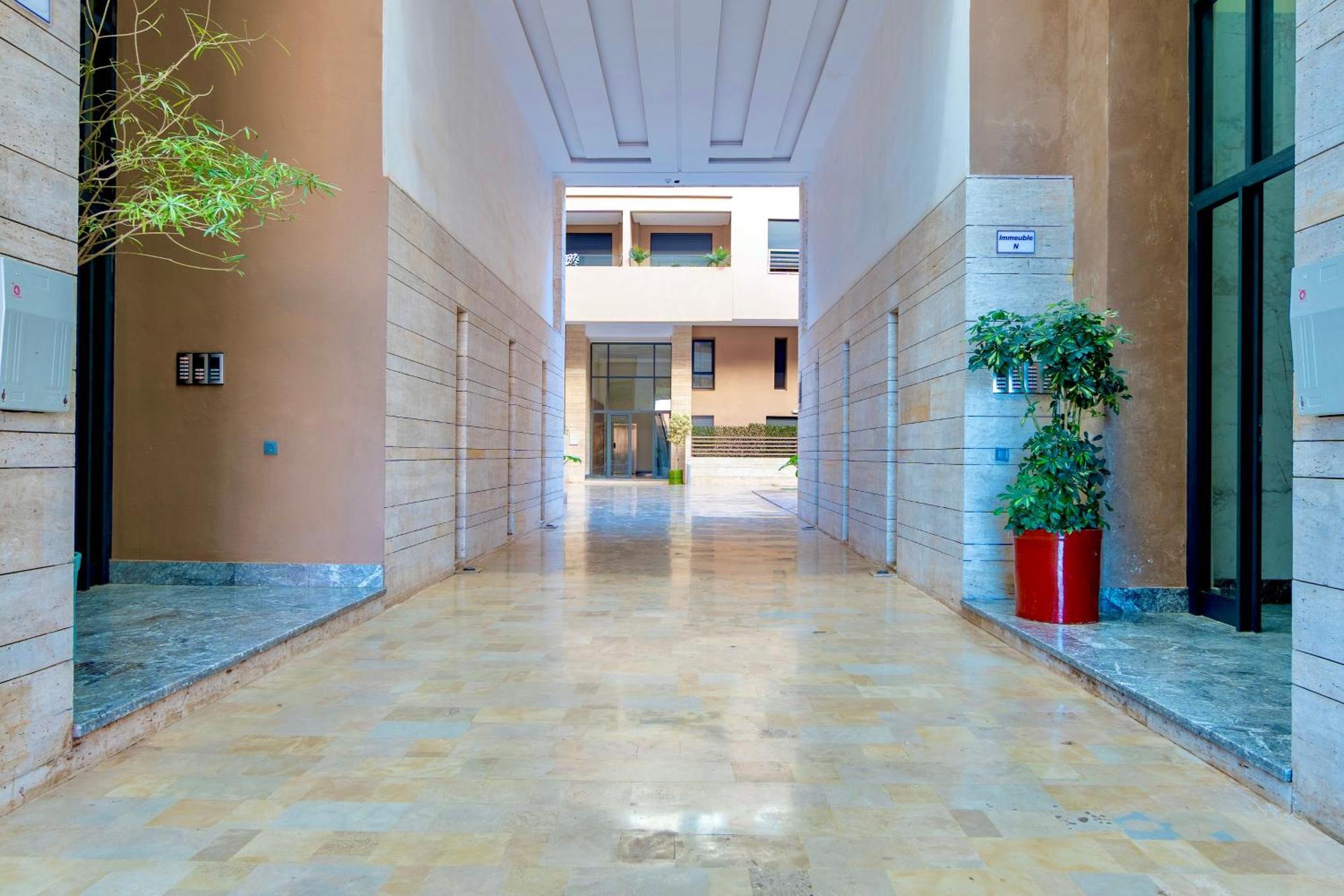 5-star In Prime Spot With Luxe Touches Appartement *