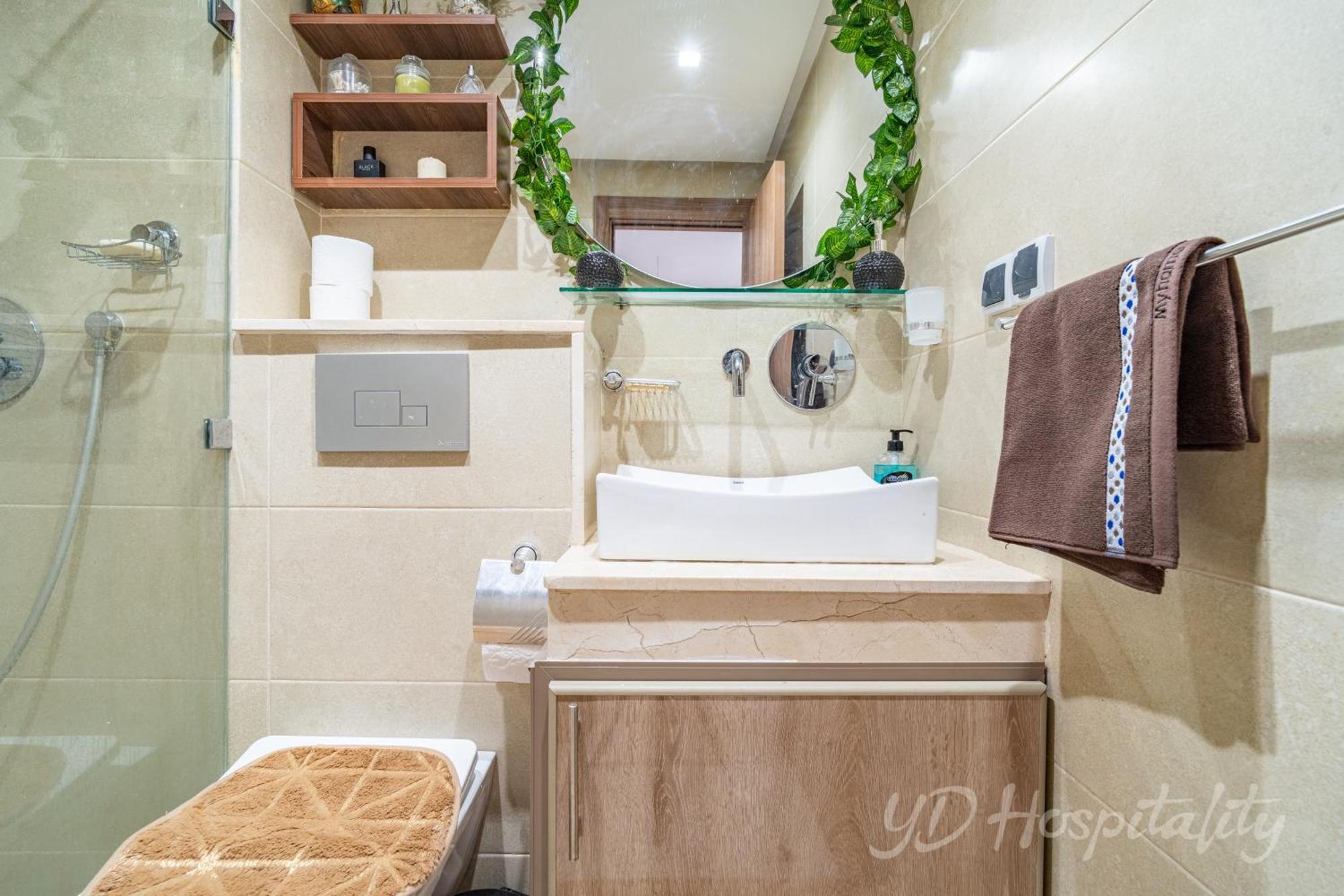 5-star In Prime Spot With Luxe Touches Appartement *