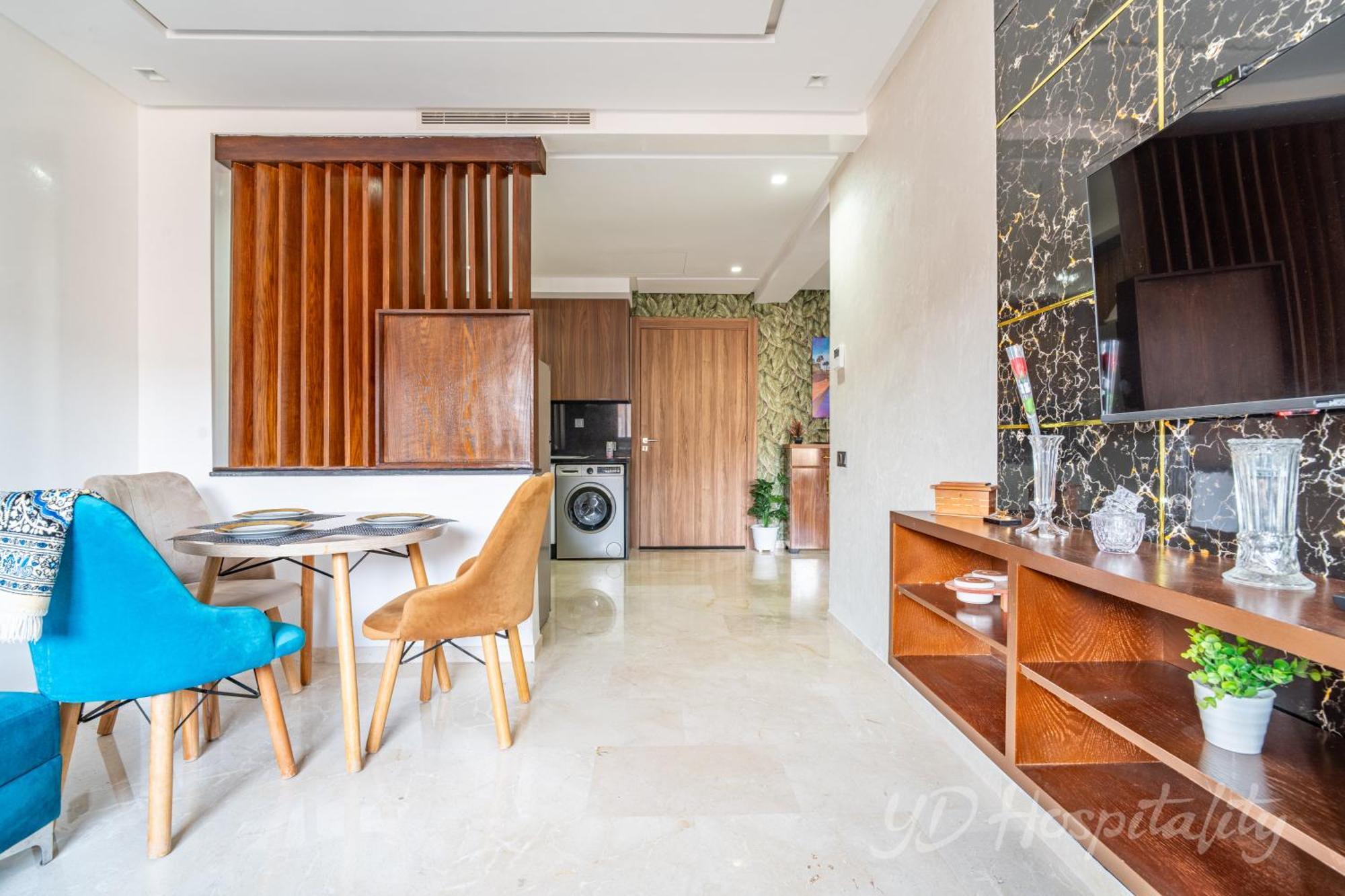 5-star In Prime Spot With Luxe Touches *