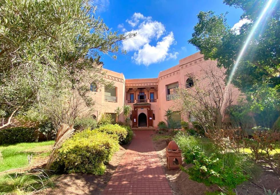 Paradis A Marrakech Grande Piscine Appartement *
