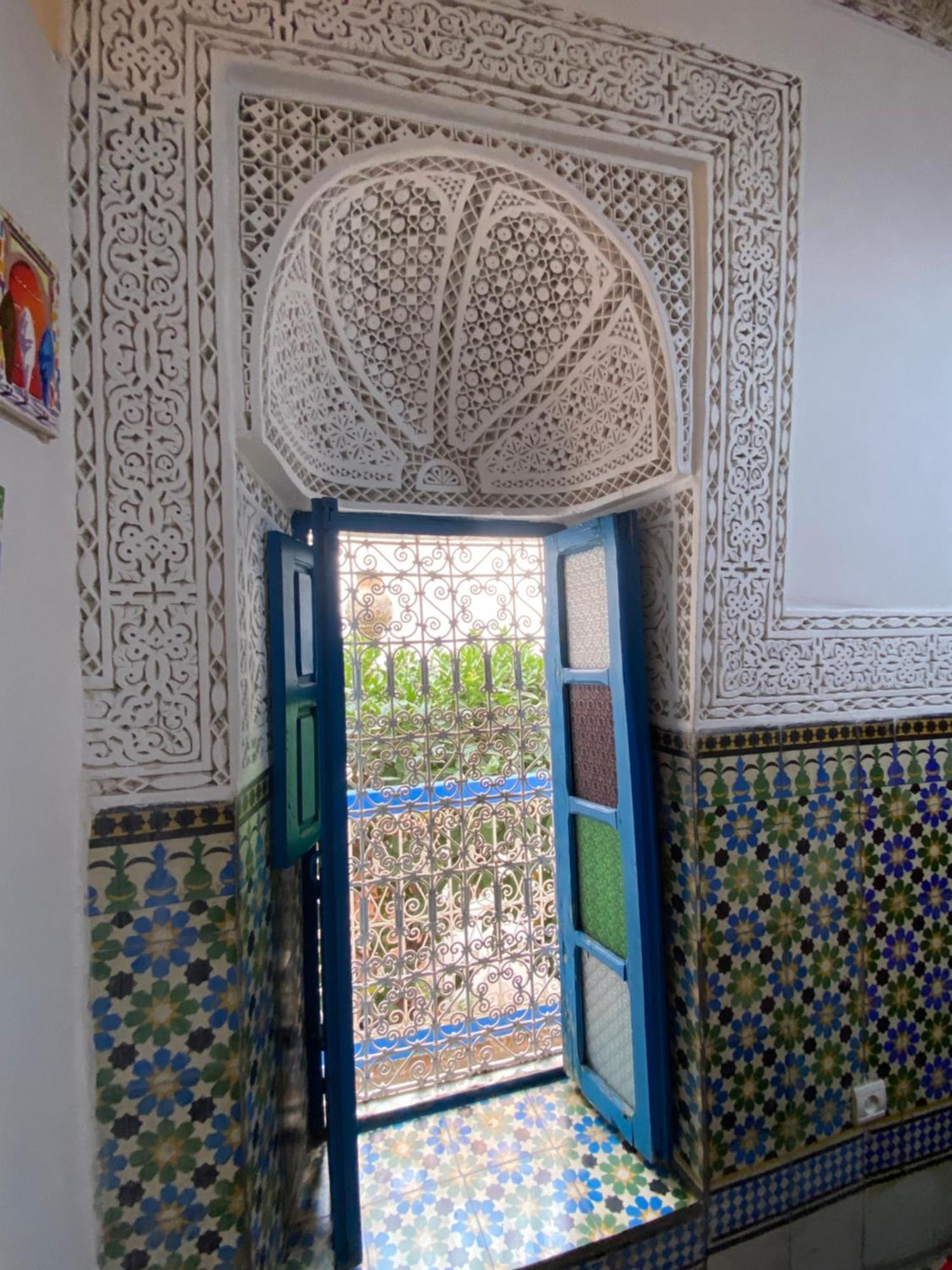 Riad Dar Sarah-marrakech, Authentique Idéalement Situé.