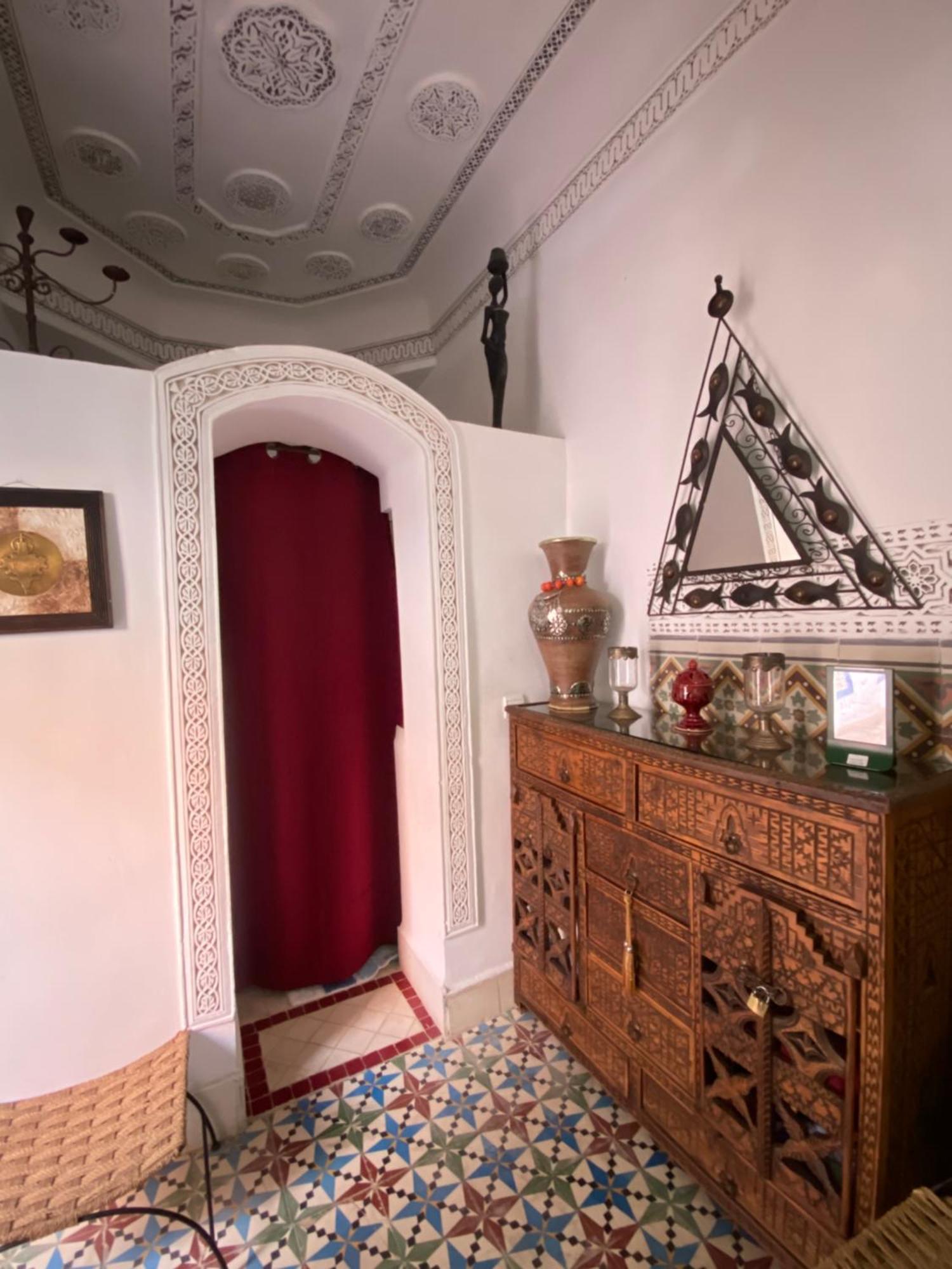 Dar Sarah-marrakech, Authentique Idéalement Situé. Riad Marrakesh