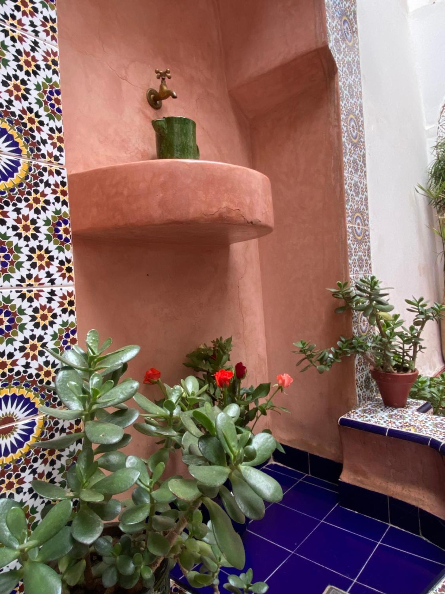 Dar Sarah-marrakech, Authentique Idéalement Situé. Riad