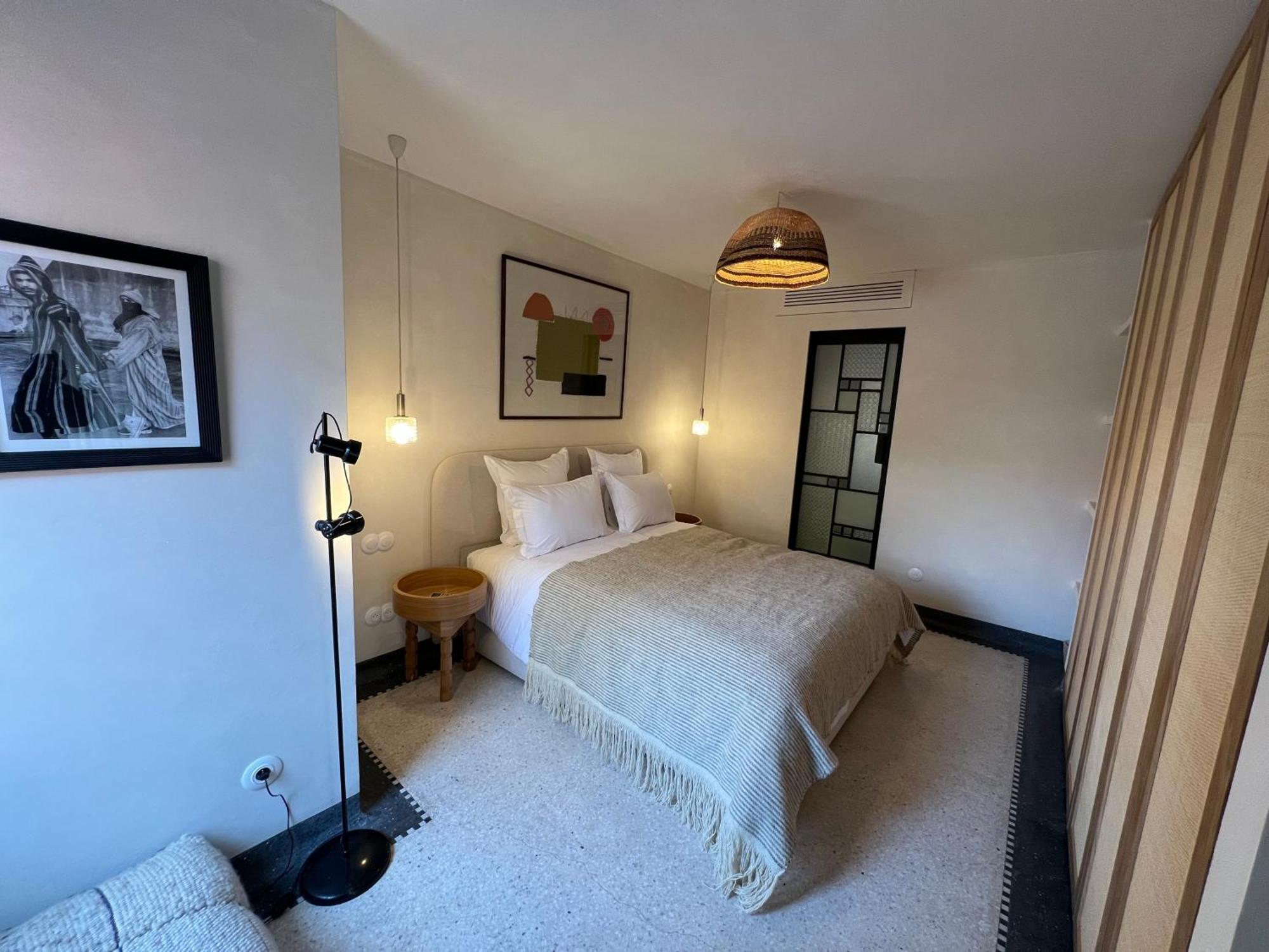 Appartement Elegant Et Spacieux Pres De Carre Eden Marrakesh