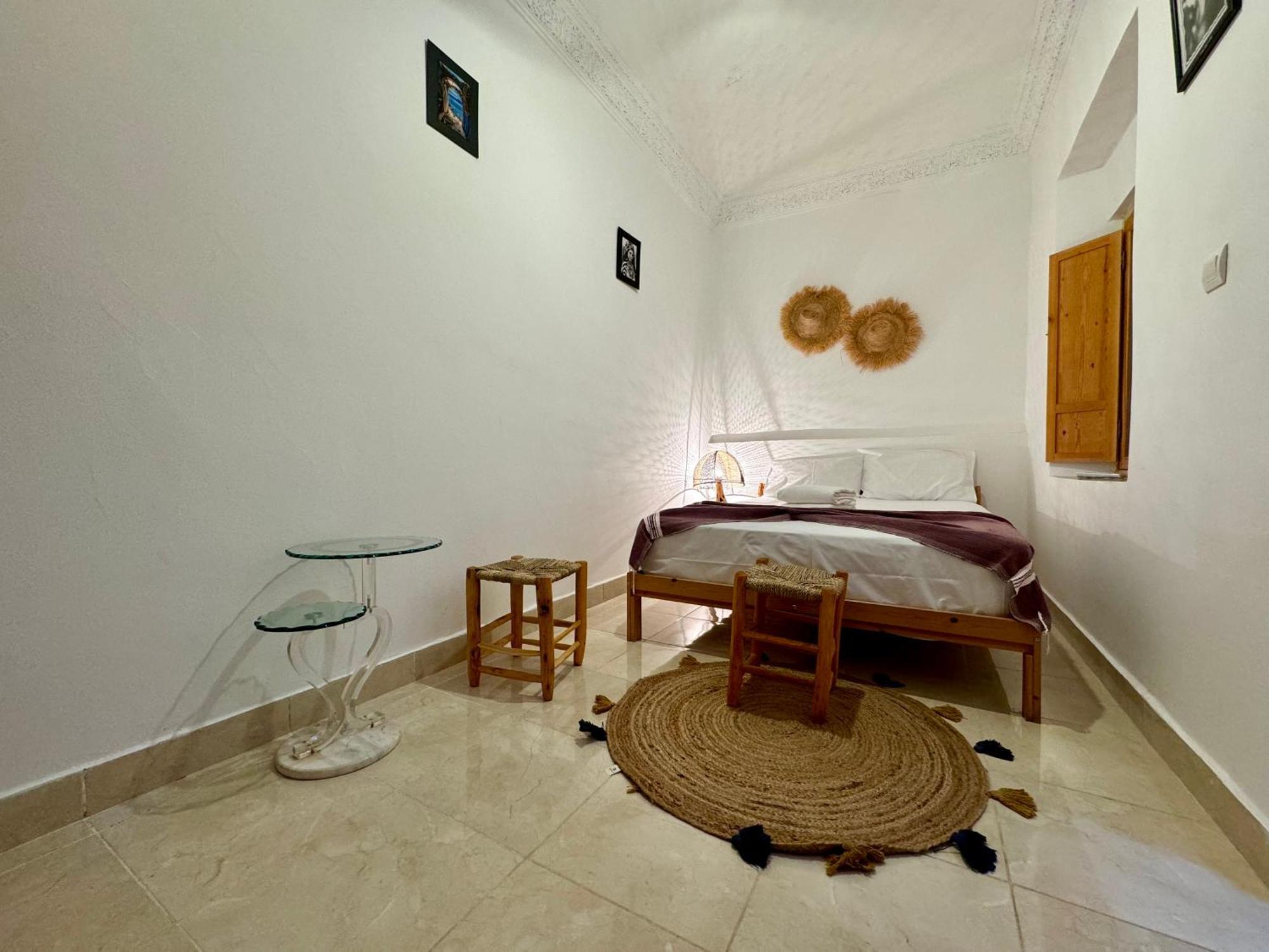 Flottement Des Songes Riad *
