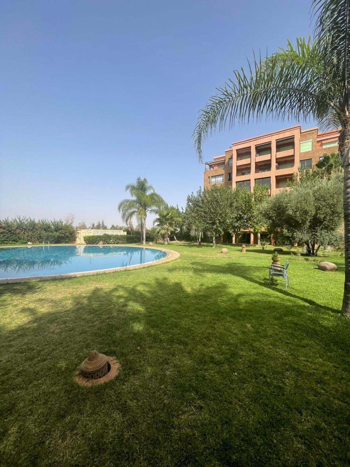 Appartement Oasis Urbaine A L'hivernage Piscine Et Jardin