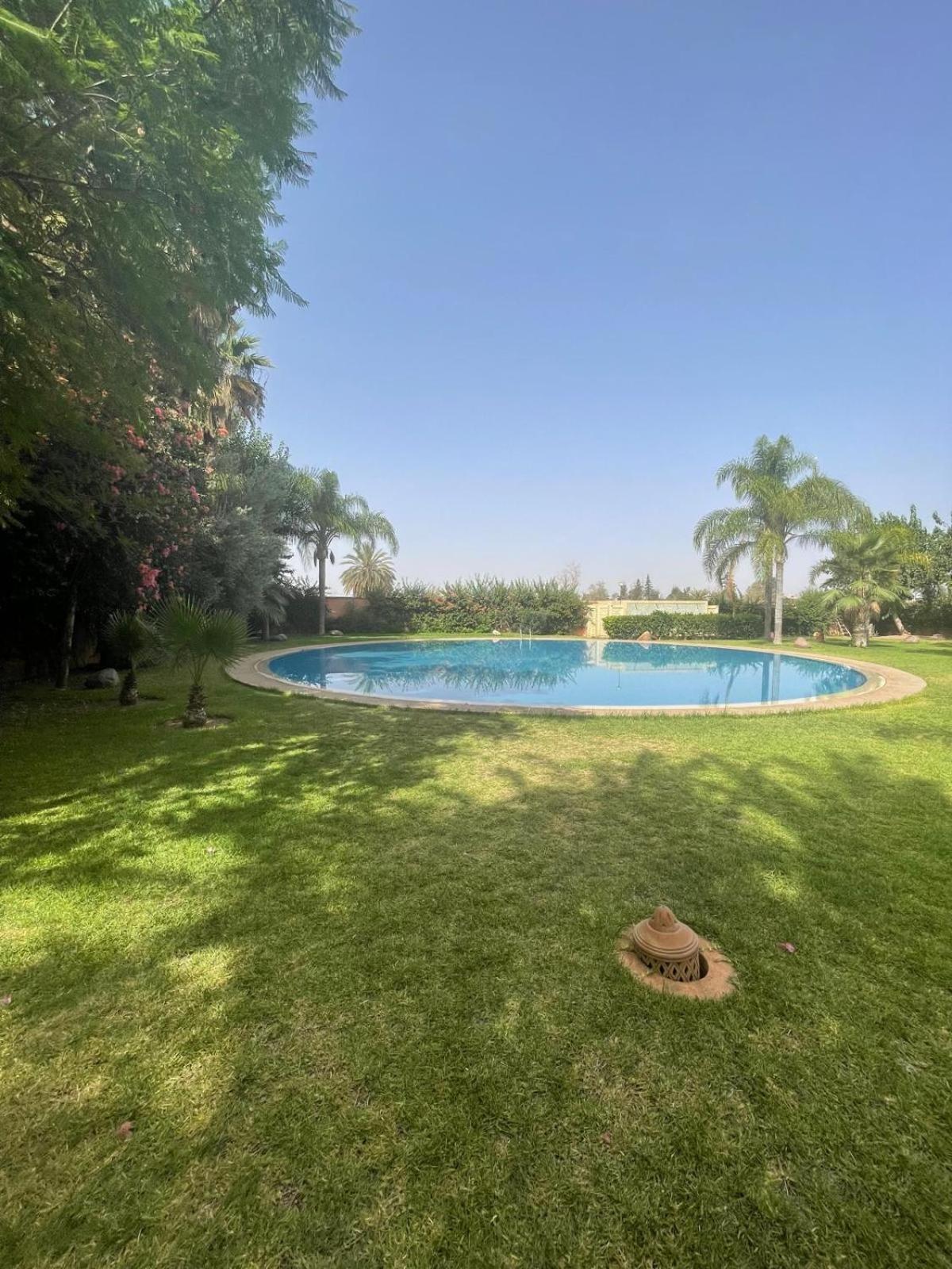 Oasis Urbaine A L'hivernage Piscine Et Jardin *