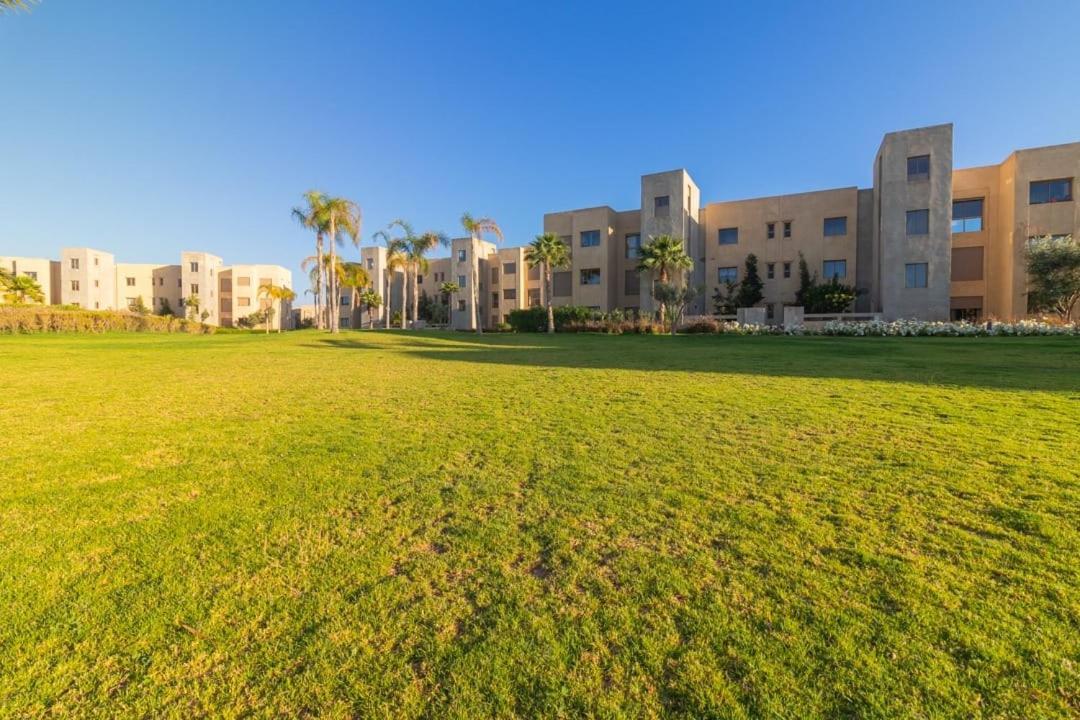 Prestigia Luxury 2 Bedrooms Pool View