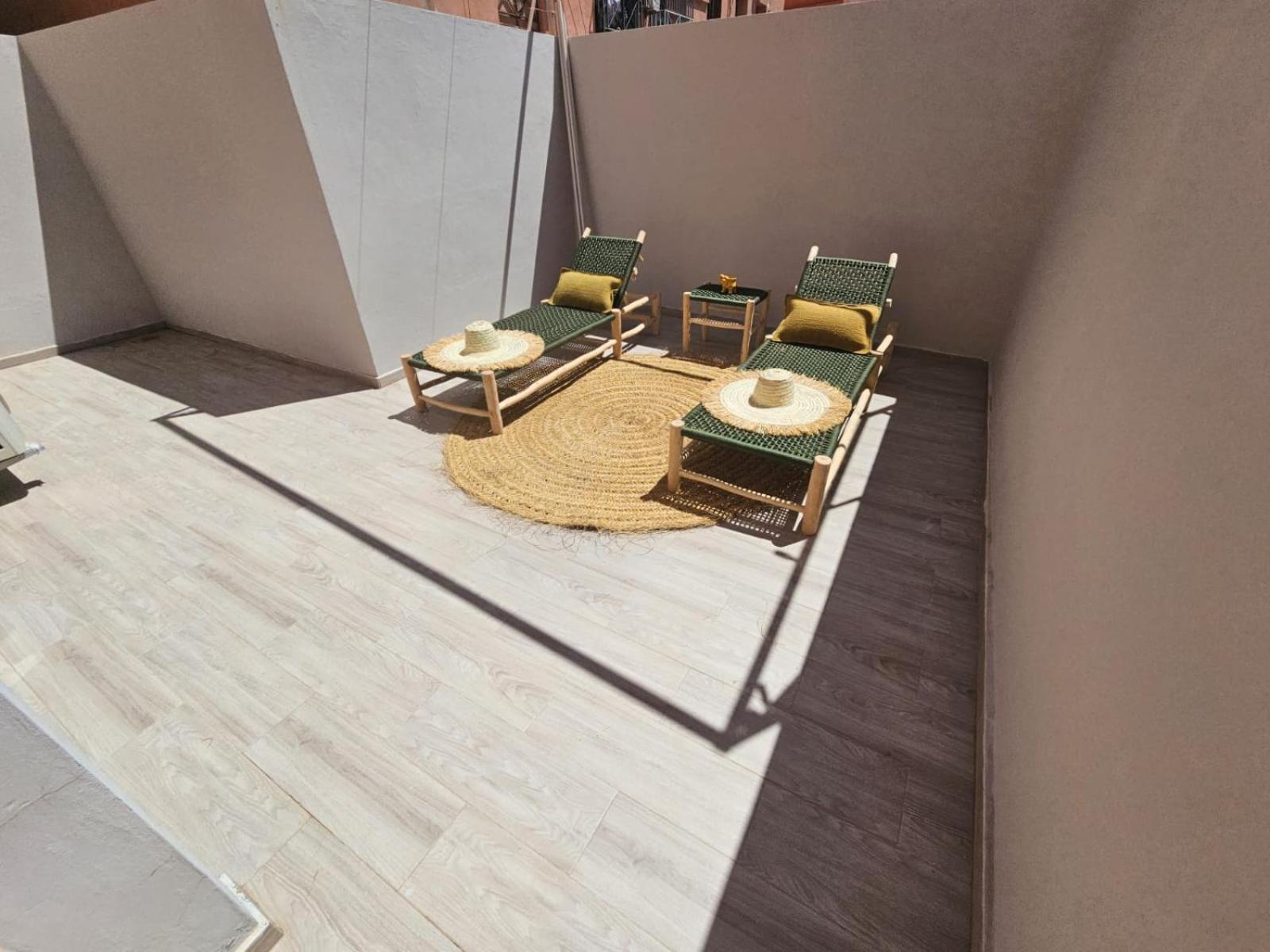 Grand Deux Terrasses Apartment *