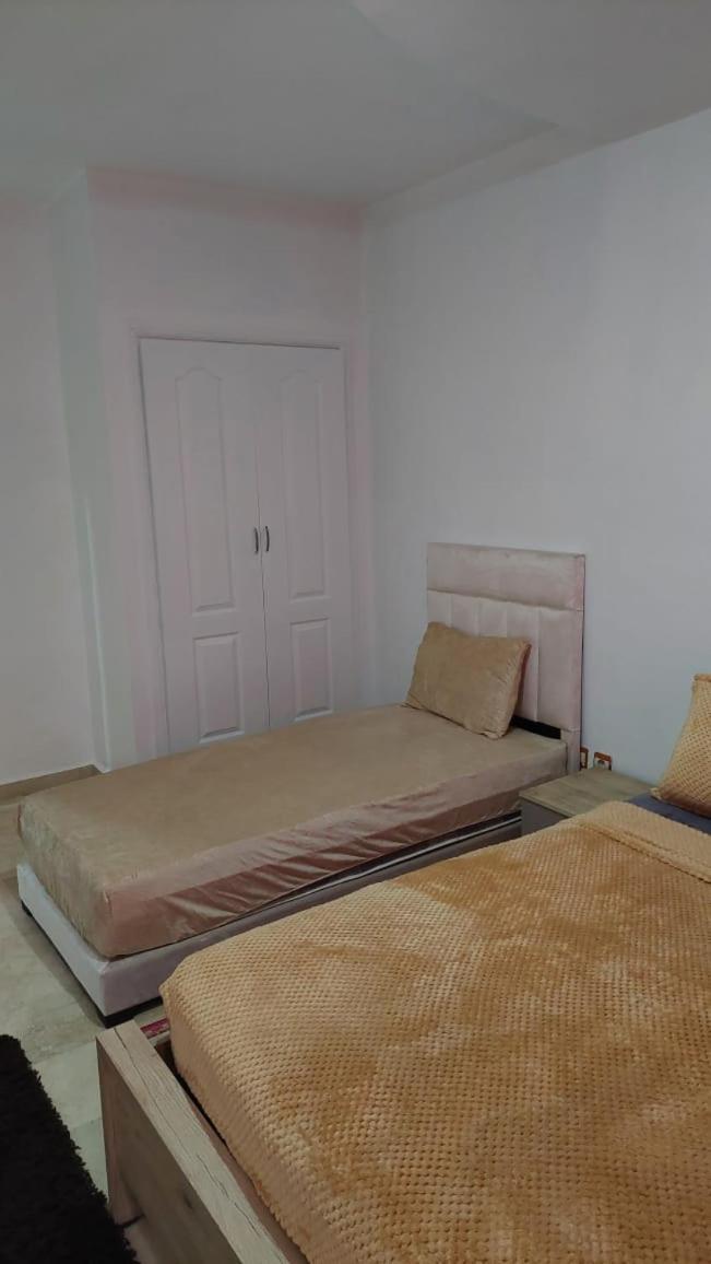 Le Spacieux 37 Pour Familles Face Gare Ctm Hivernage Apartment