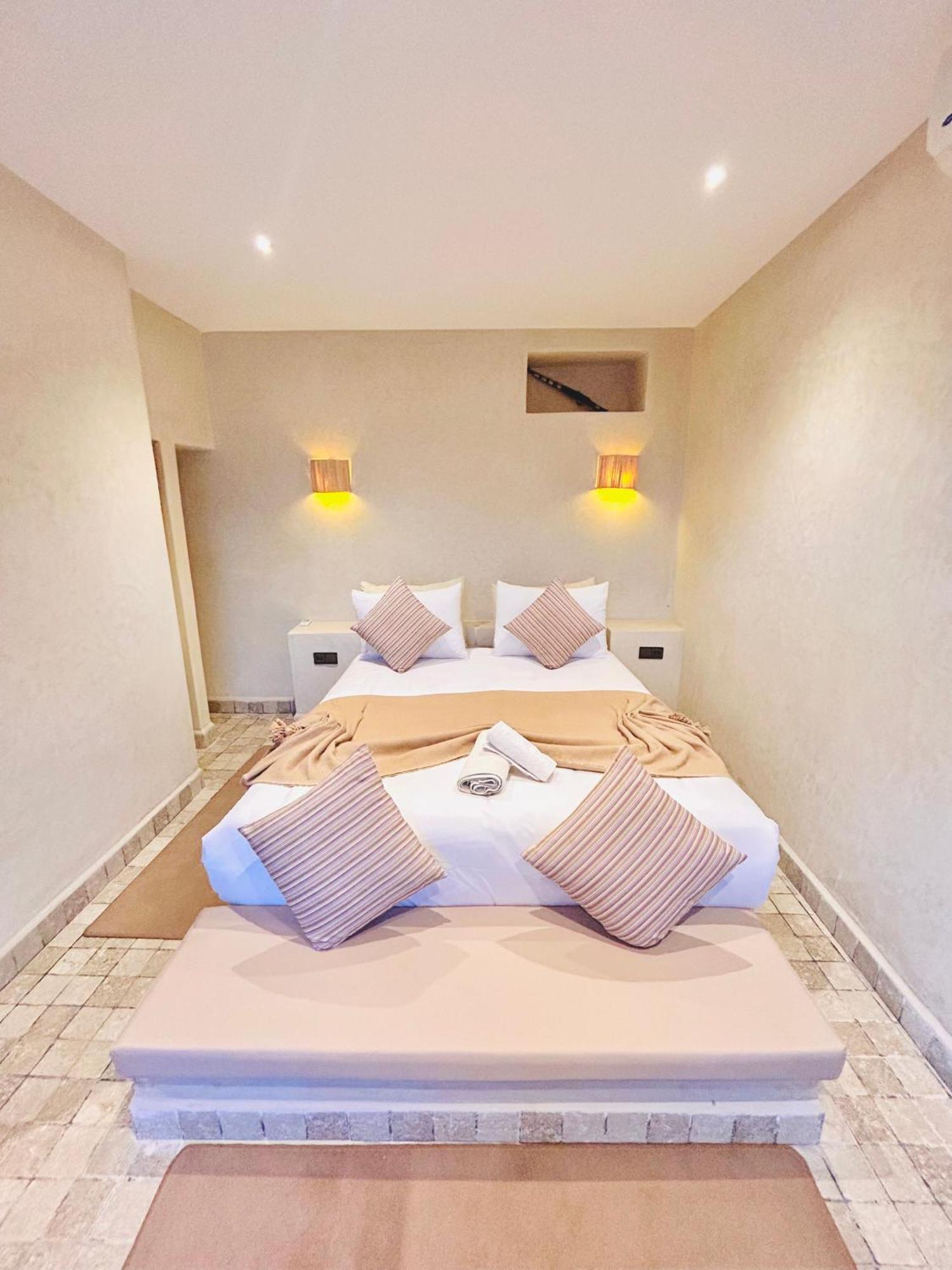 Villa Piscine Privee Sans Vis A Vis , Vue Superbe , Proche Centre - Fibre Optique Wifi