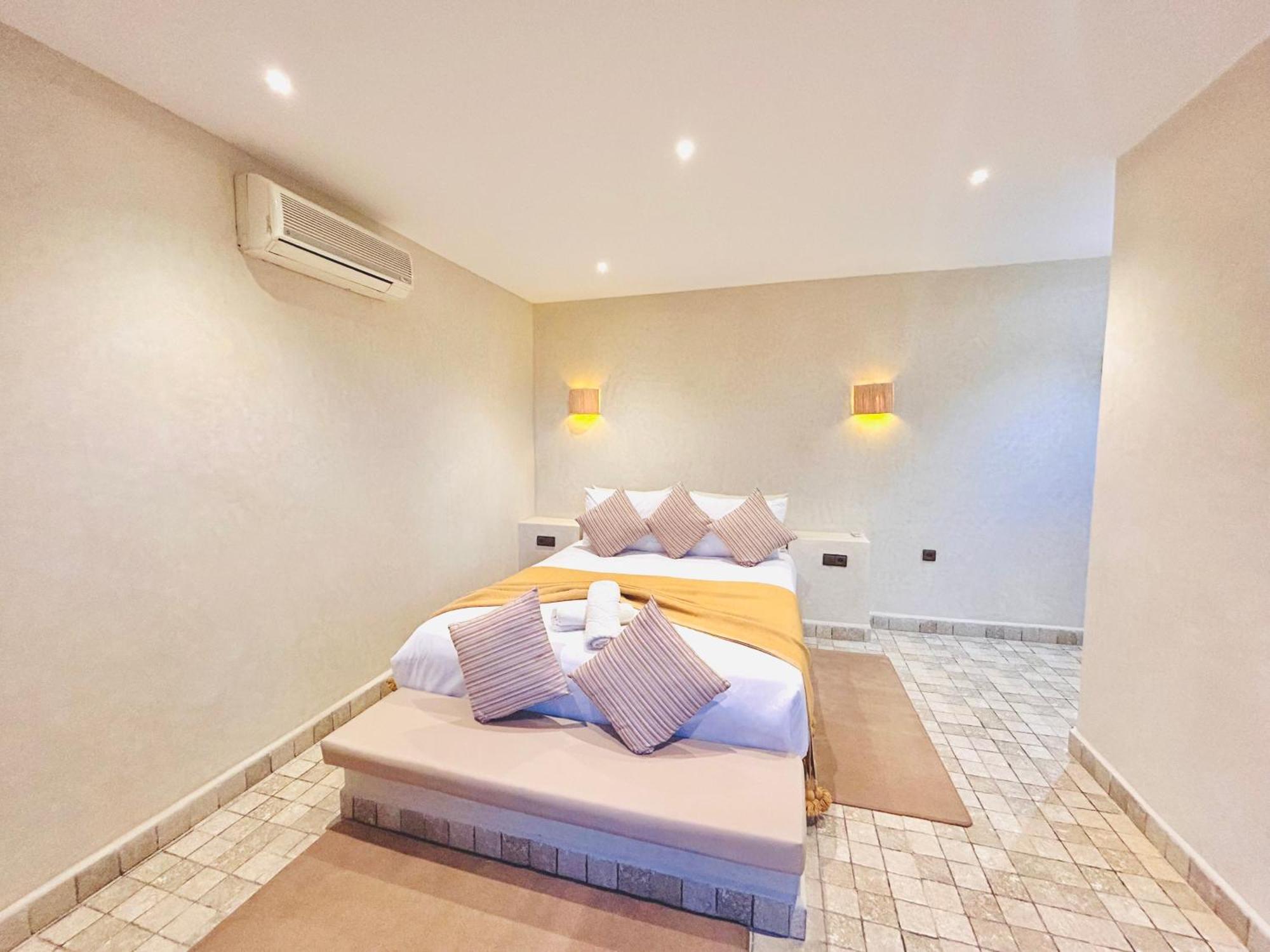 Villa Piscine Privee Sans Vis A Vis , Vue Superbe , Proche Centre - Fibre Optique Wifi Marrakesh