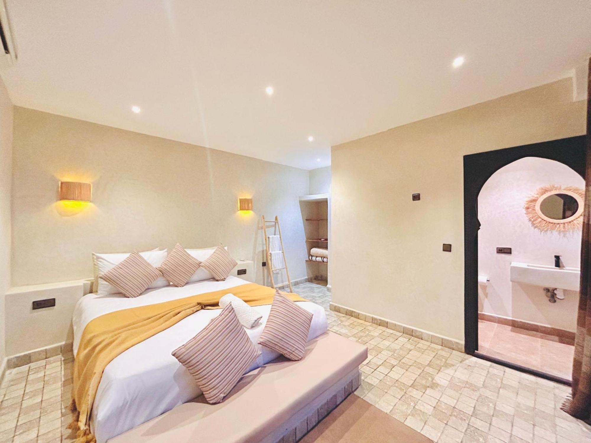 Villa Piscine Privee Sans Vis A Vis , Vue Superbe , Proche Centre - Fibre Optique Wifi