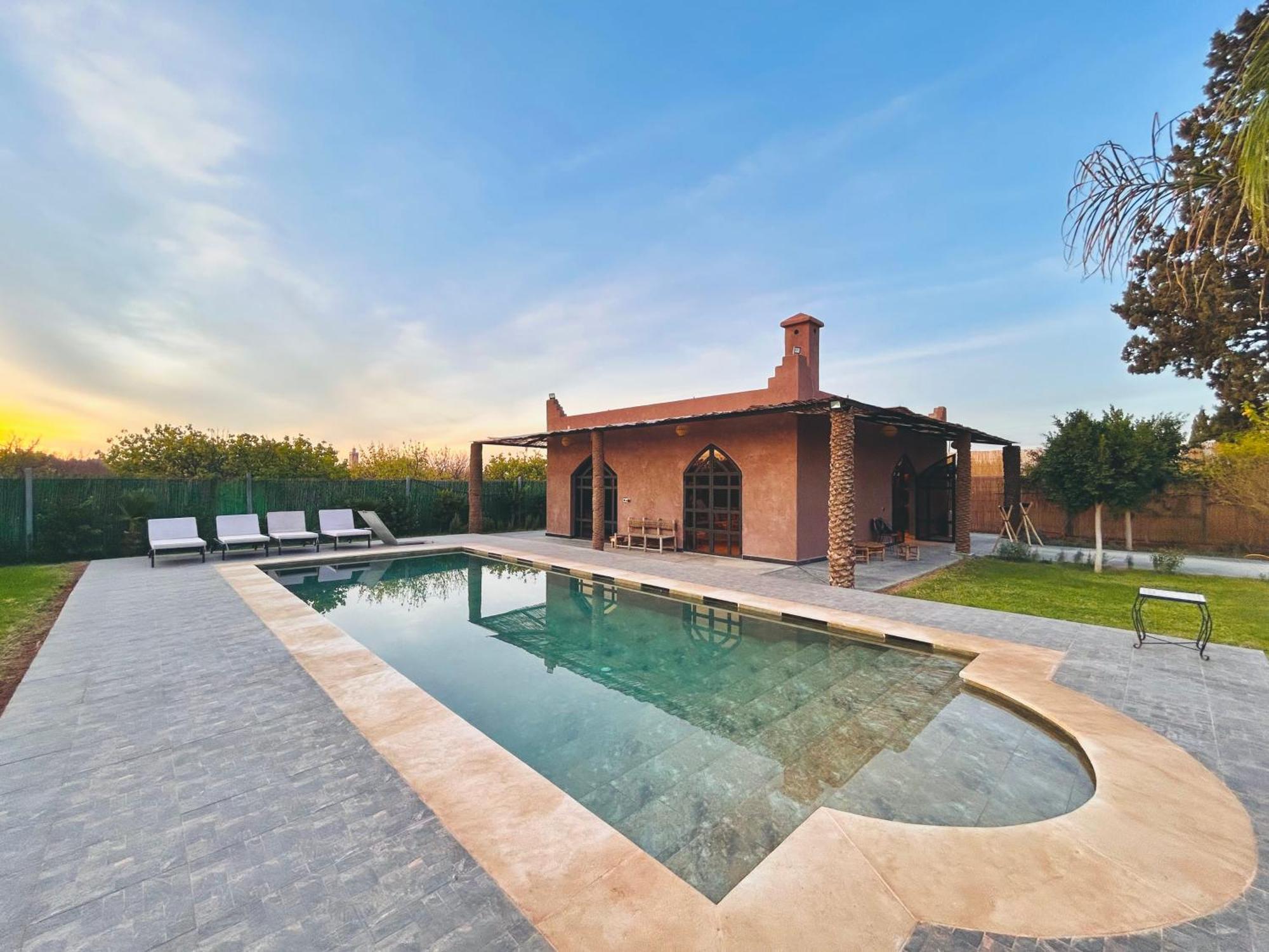 Piscine Privee Sans Vis A Vis , Vue Superbe , Proche Centre - Fibre Optique Wifi Villa *