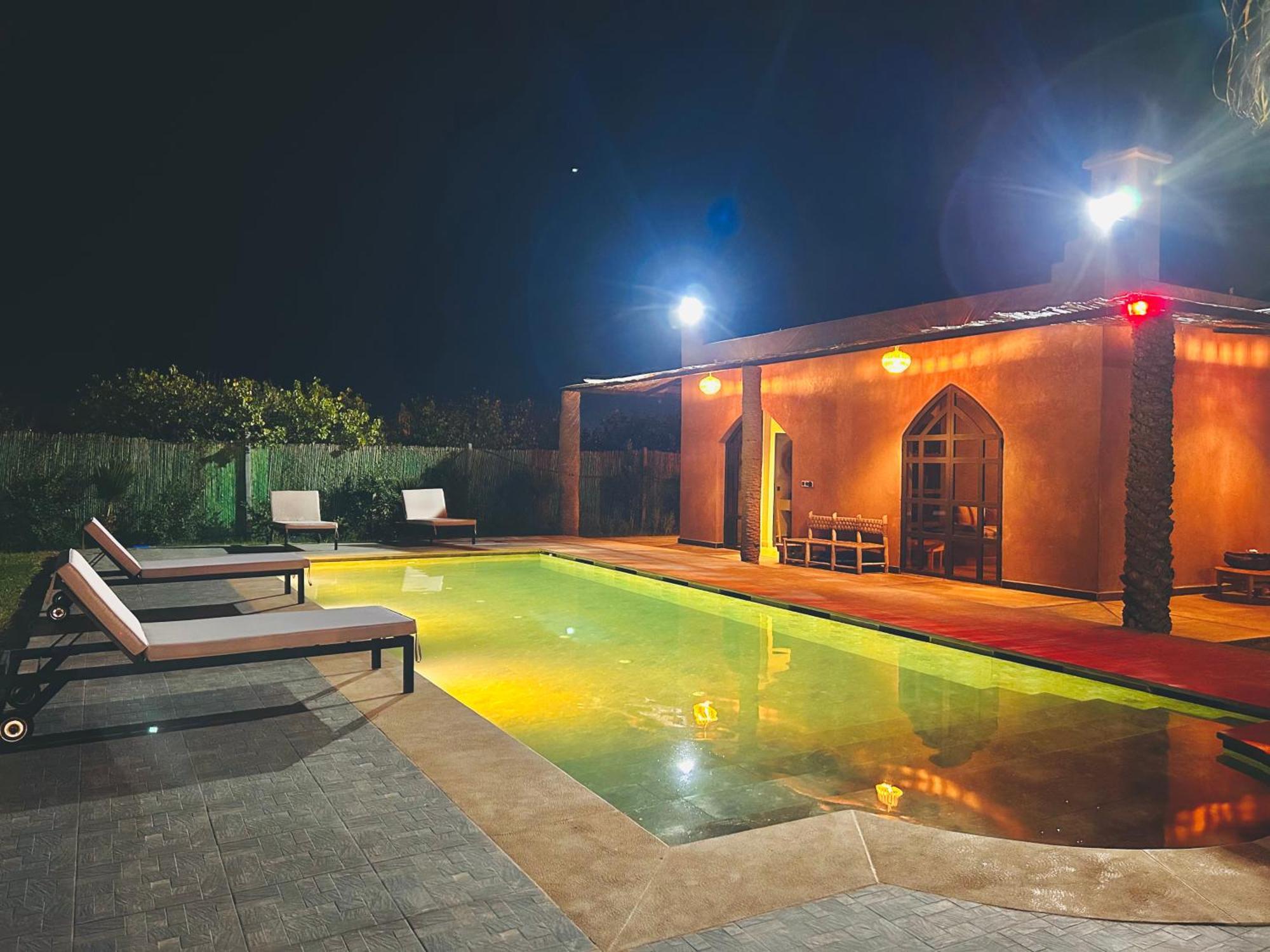 Piscine Privee Sans Vis A Vis , Vue Superbe , Proche Centre - Fibre Optique Wifi