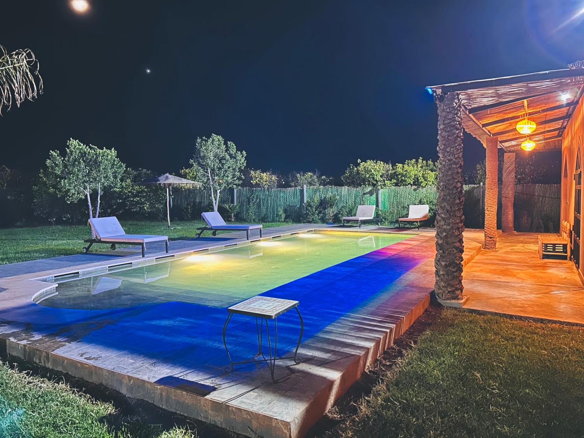 Piscine Privee Sans Vis A Vis , Vue Superbe , Proche Centre - Fibre Optique Wifi Villa *