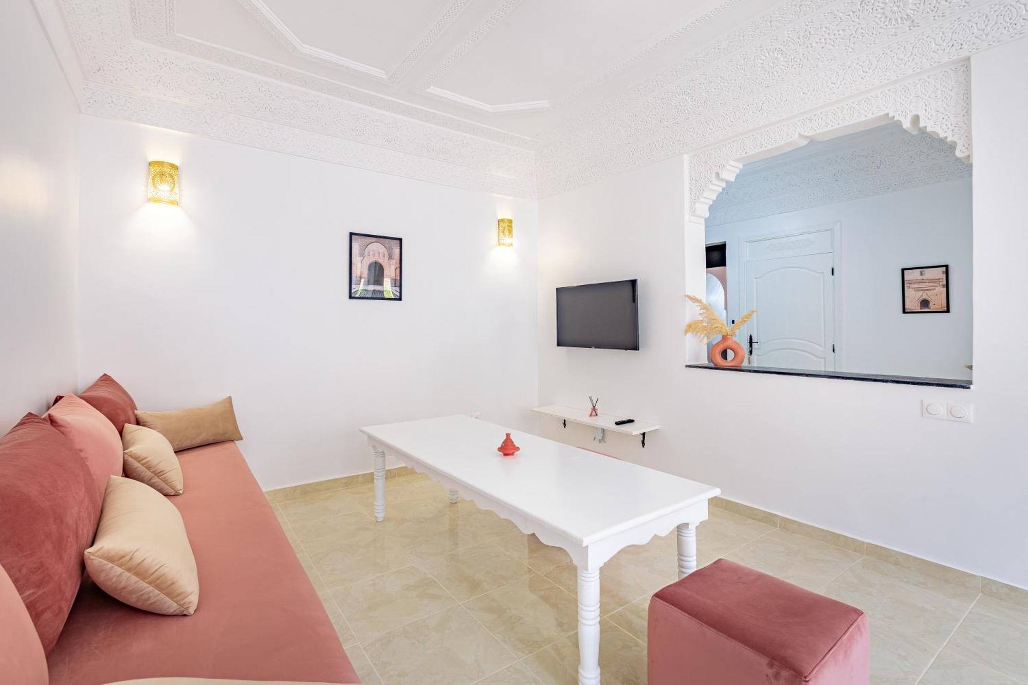 Dar Juma, & Appartements, & Piscine Chauffee Riad