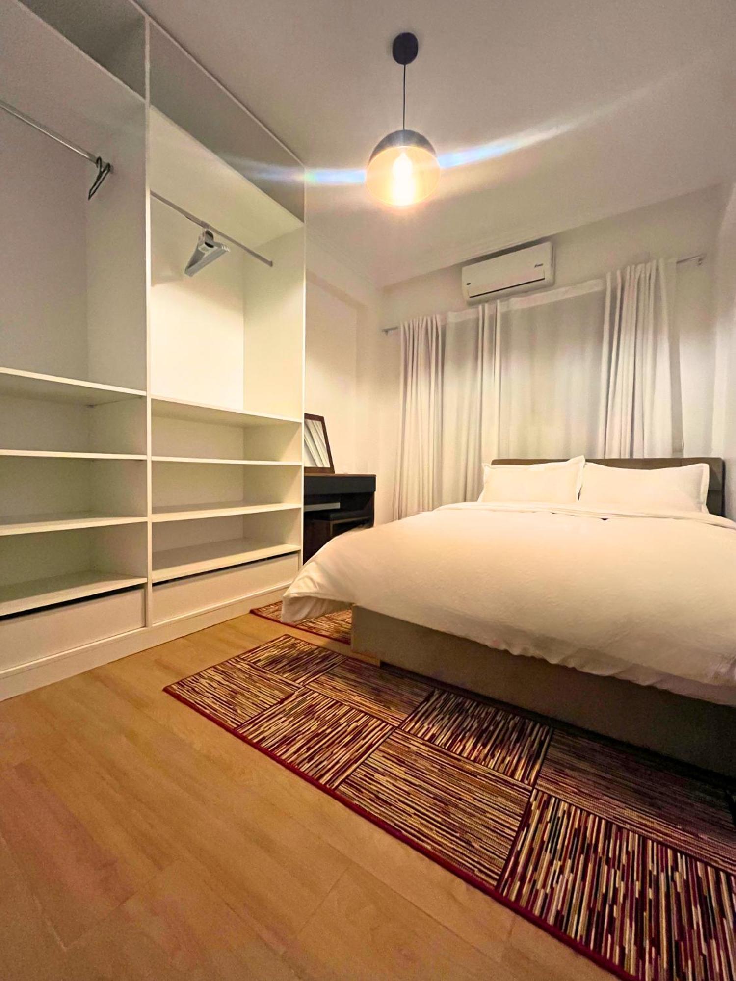 Le Modern Et Avec Piscine Et Parking Prive Appartement *