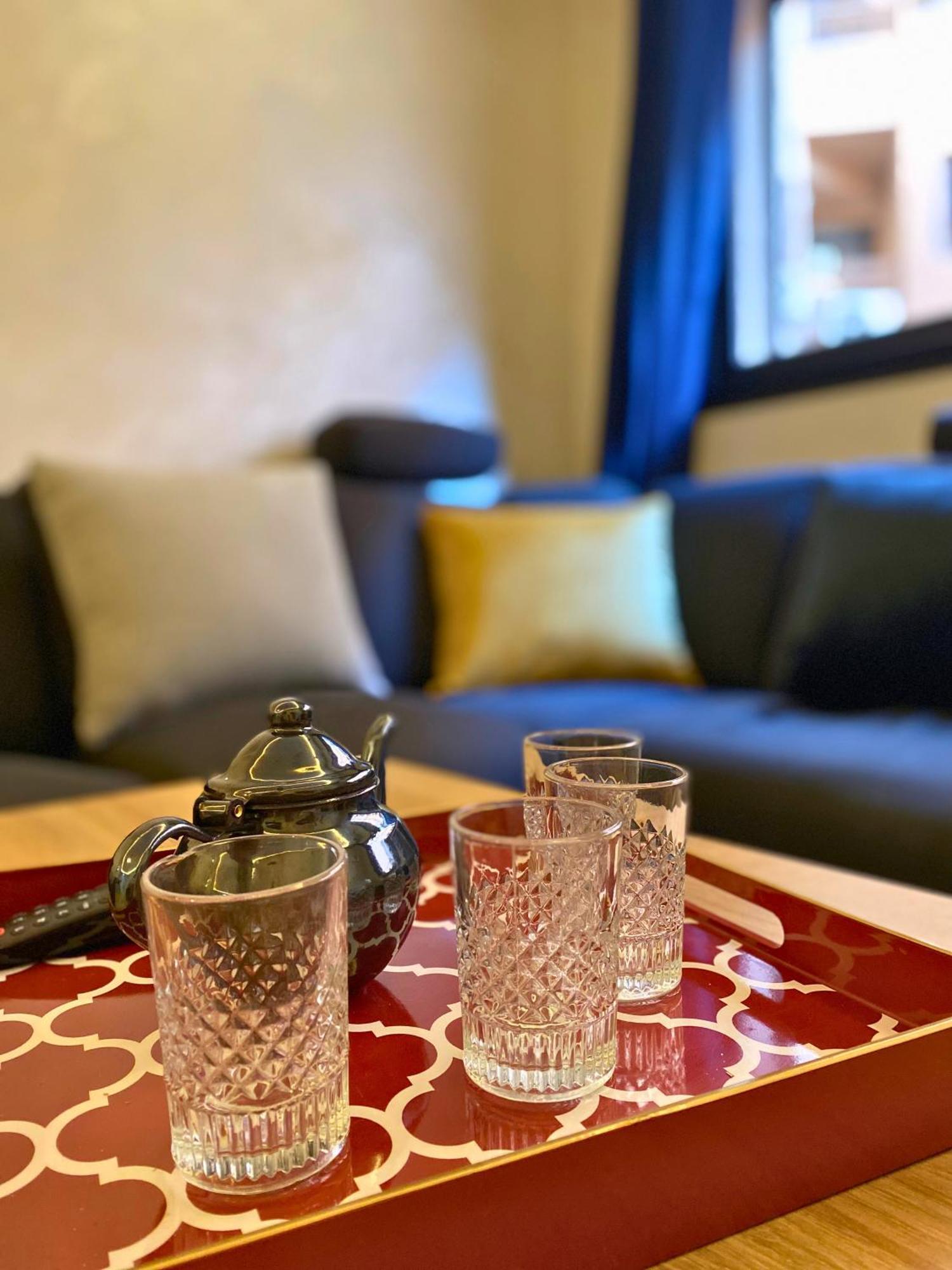 Appartement Le Modern Et Avec Piscine Et Parking Prive Marrakesh