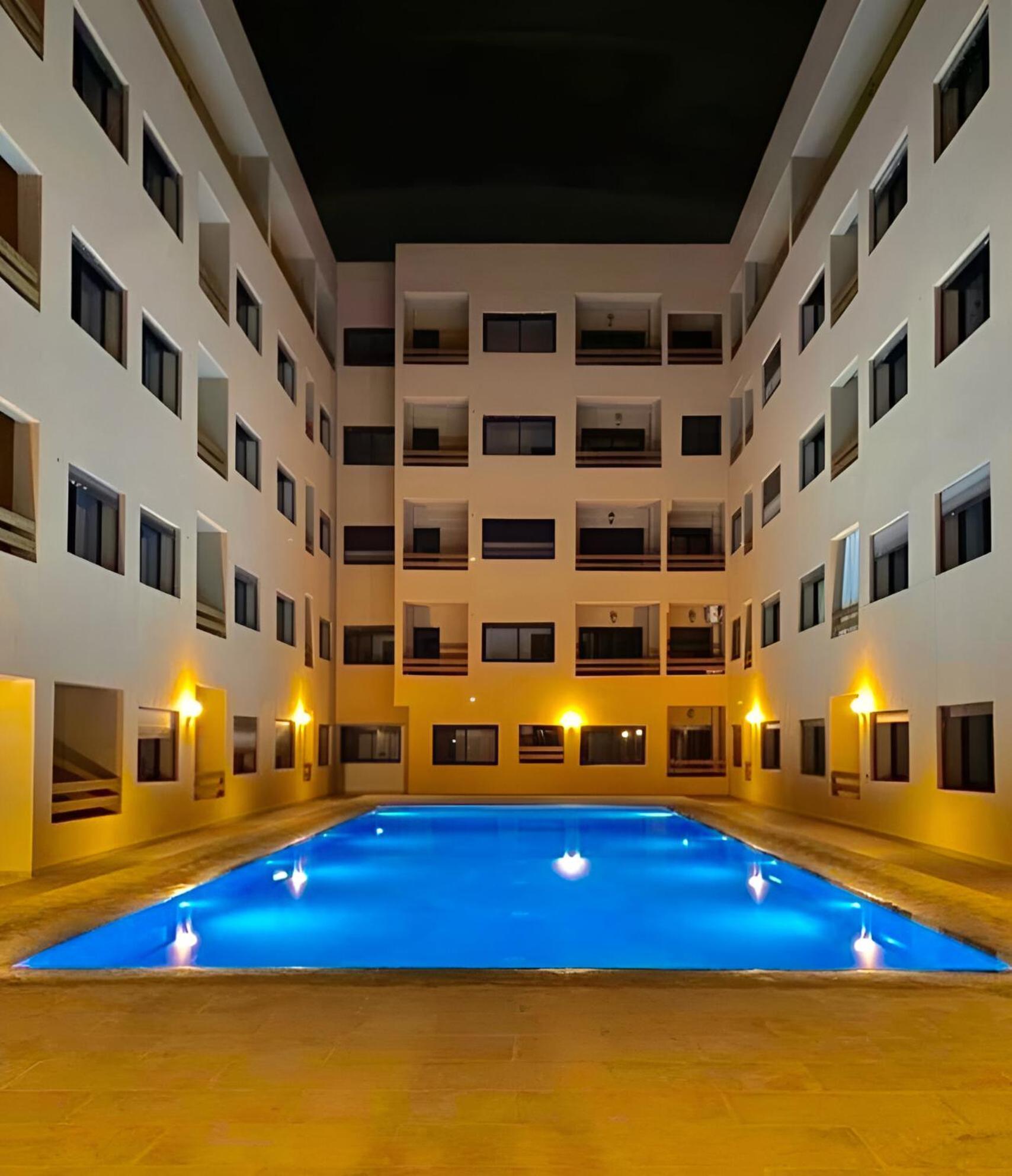 Le Modern Et Avec Piscine Et Parking Prive Appartement