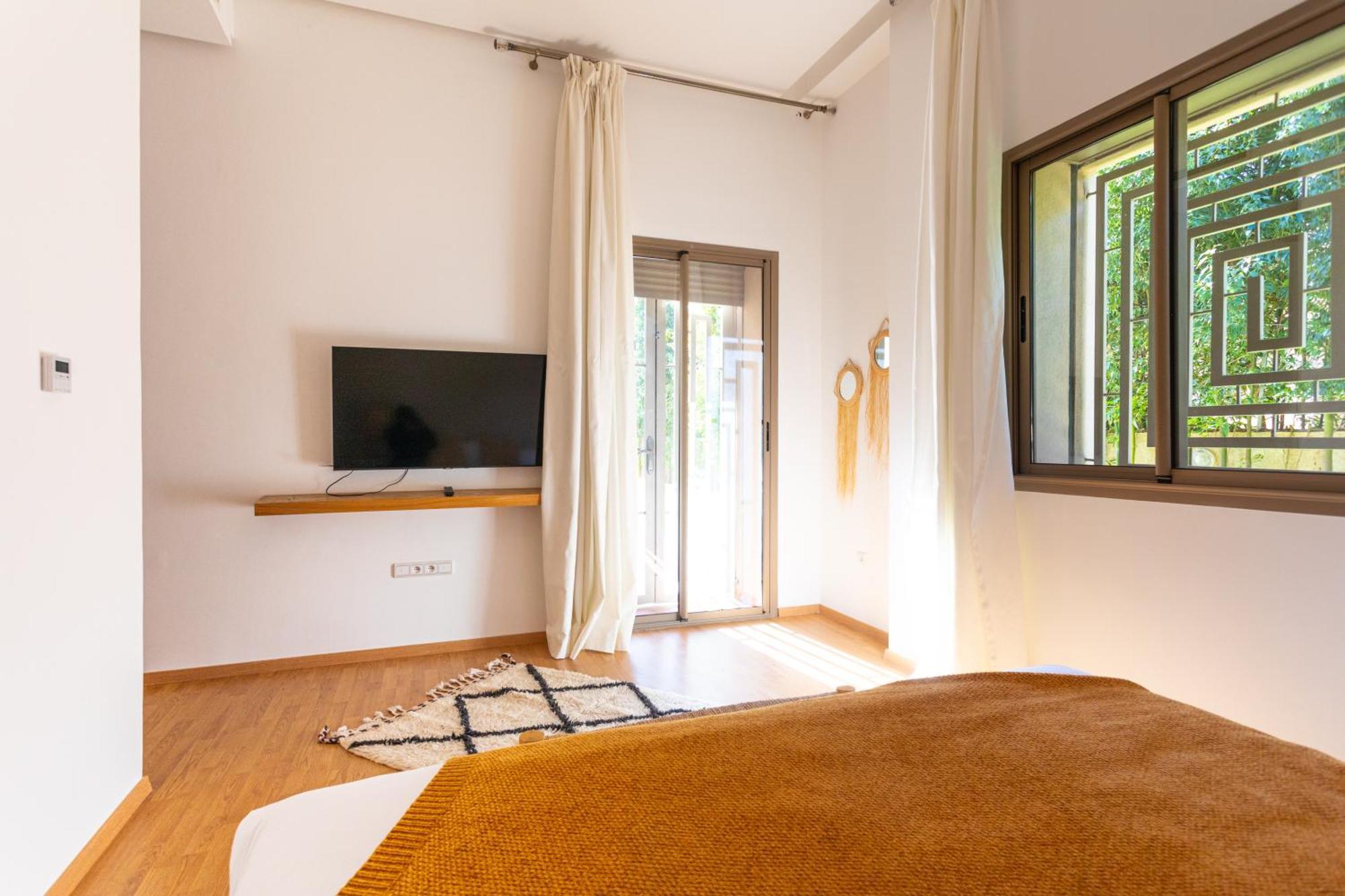 5 Moderne Villa *