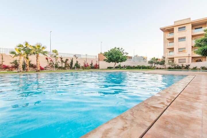 Appartement Wonderful With Garden And Large Pool