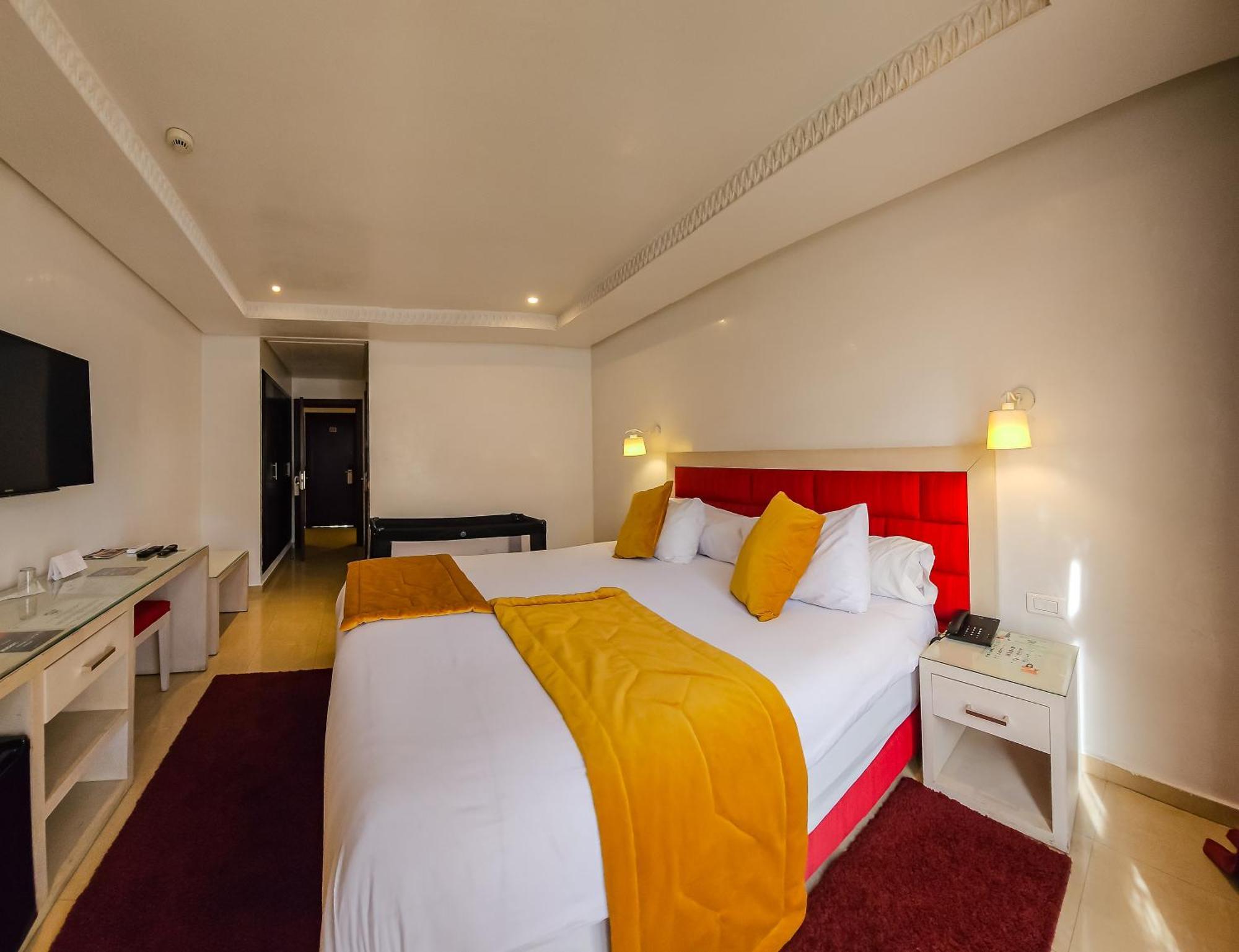 Hotel Racine 3*