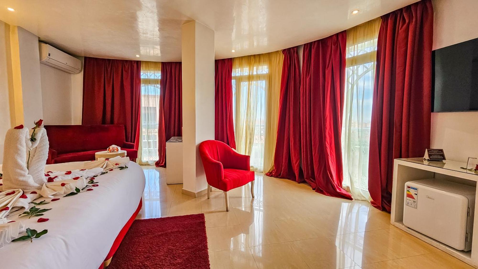 Racine Hotel