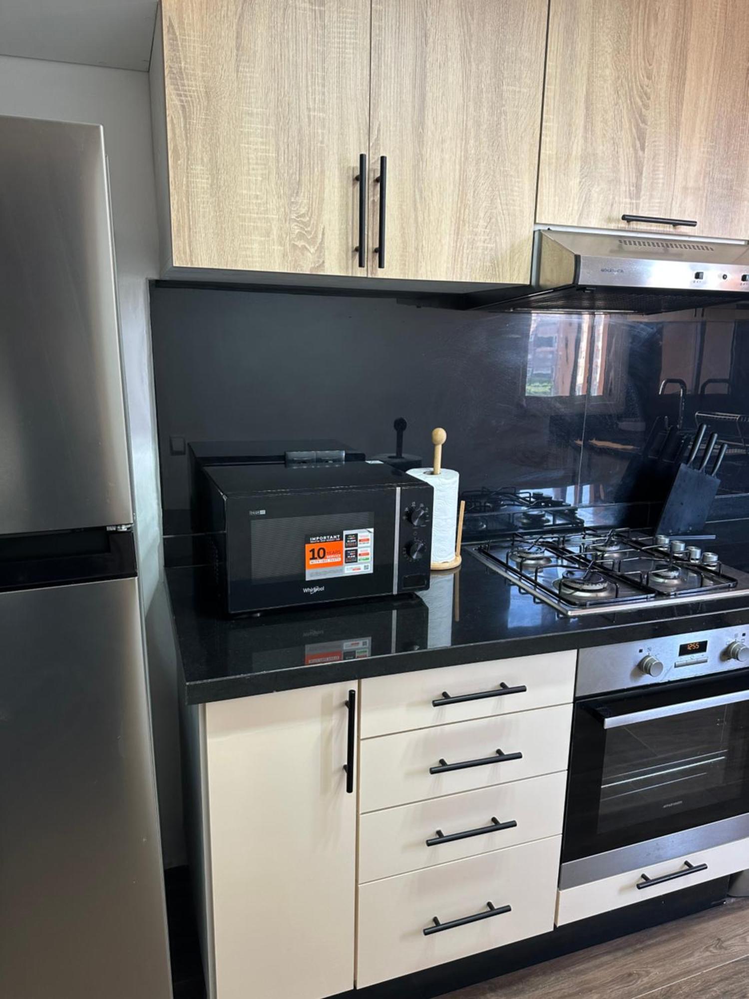 Appartement Gorgeous Newly Renovated Apt- Near Restaurant And Shopping Center *