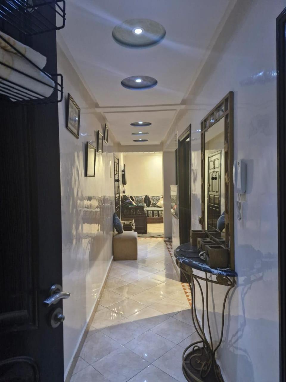 Apartment Apprtement Near The Airport