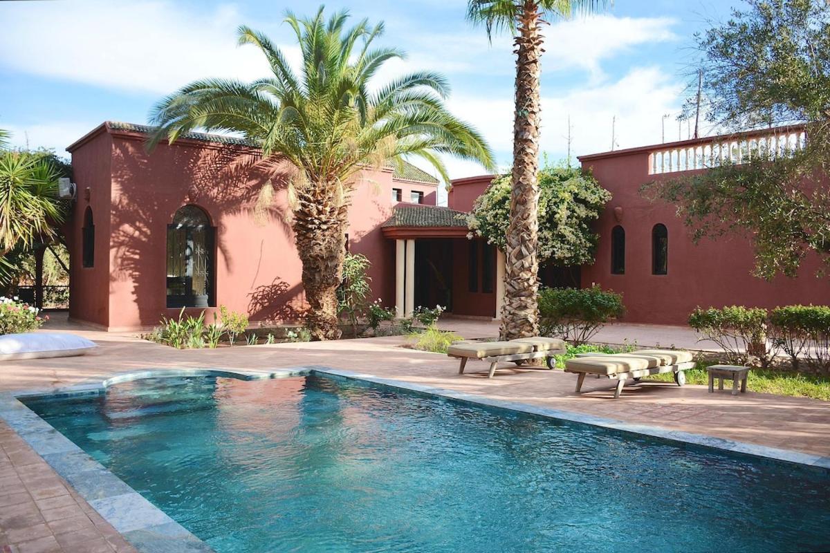 Taknaray- Breakfast Included- Fiber Optic- Pool