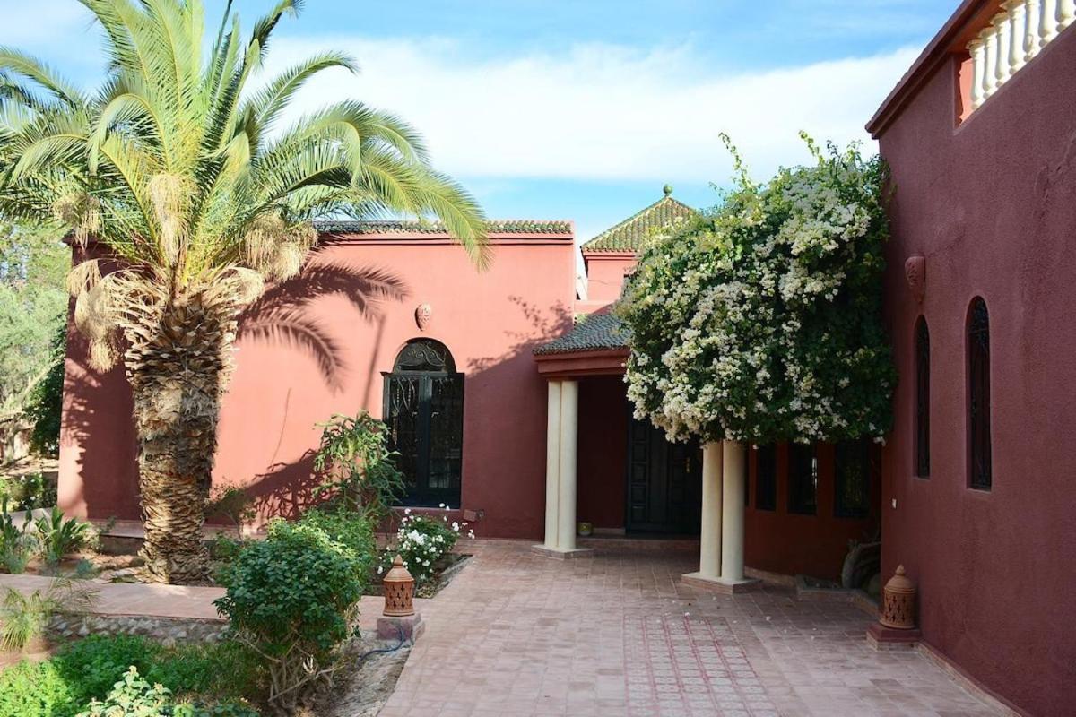 Villa Taknaray- Breakfast Included- Fiber Optic- Pool