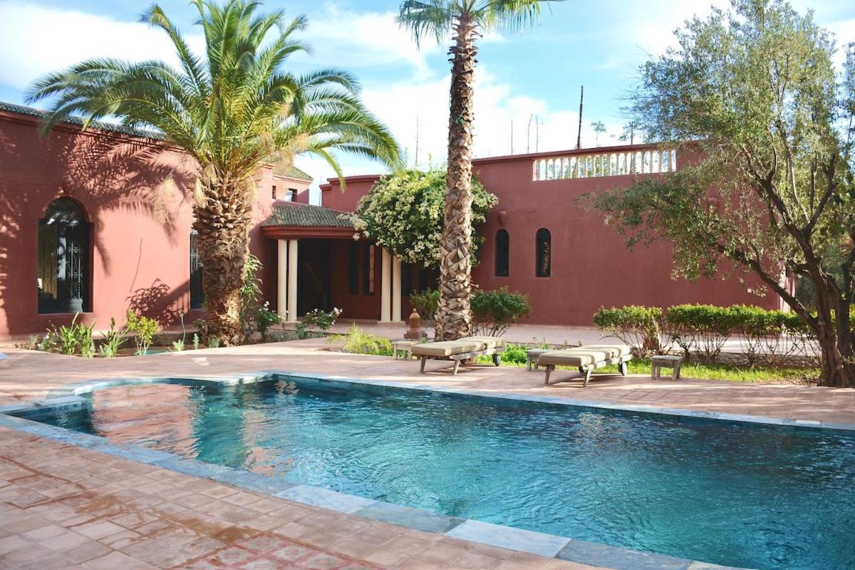 Villa Taknaray- Breakfast Included- Fiber Optic- Pool