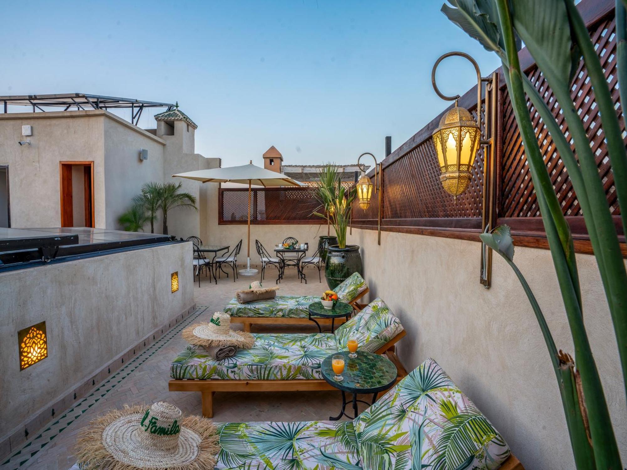 Gasthuis Dar Al-famila Hamam & *