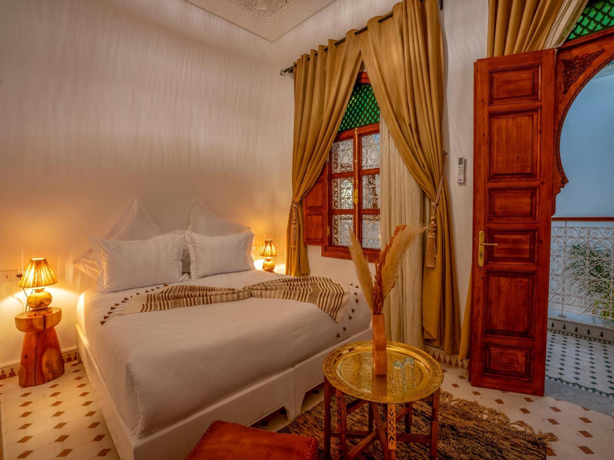 Dar Al-famila Hamam & Guest house *