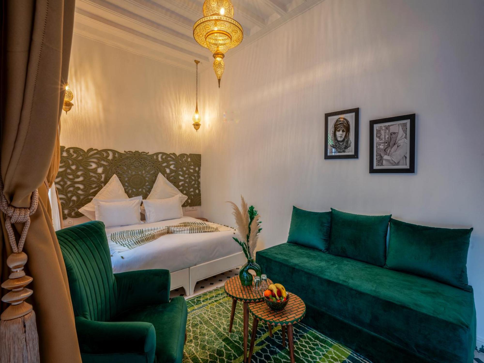 Gasthuis Dar Al-famila Hamam & *