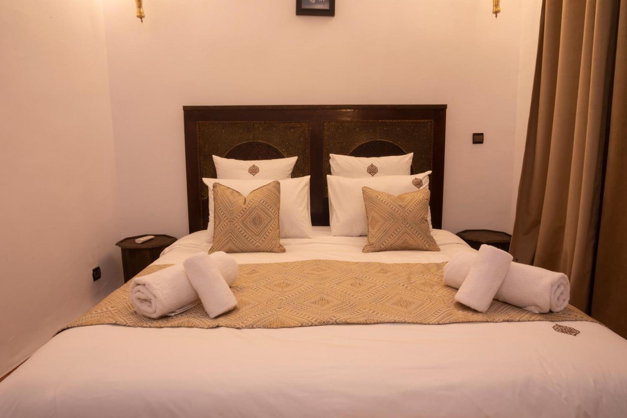 Riad O'zeen Riad *
