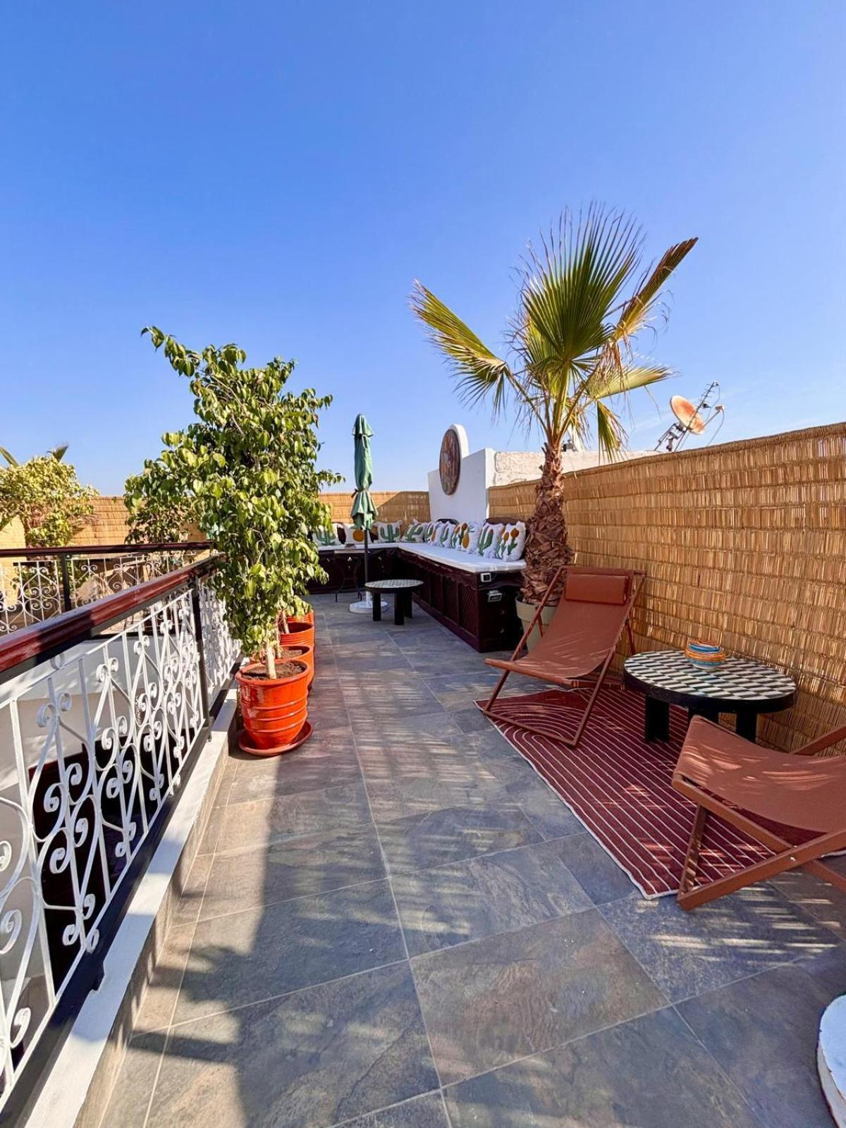 Privatise Jusqu A 10 Personnes Avec 5 Avec Bassin Pres De La Celebre Place Jemaa El Fna Сasa de vacaciones Marrakesh
